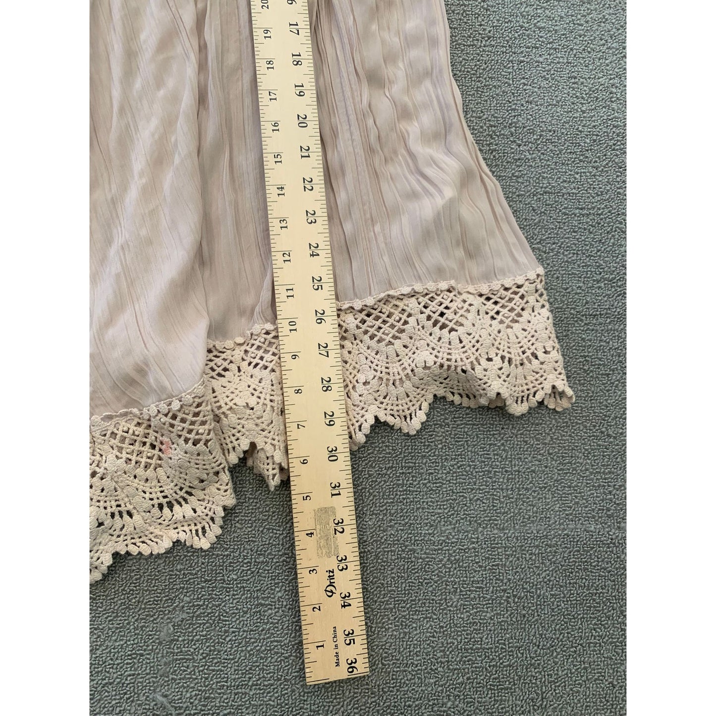 Free People Women's L Flowy Shorts Beige Cropped Culottes Crochet Lace Hem