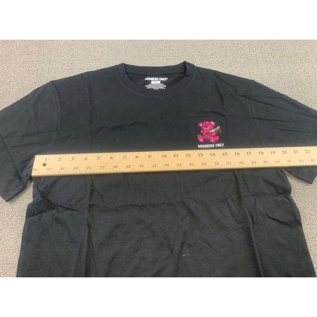 Members Only Graphic T Shirt Men M Embroidered Black Chest Logo Pink Bear Knife