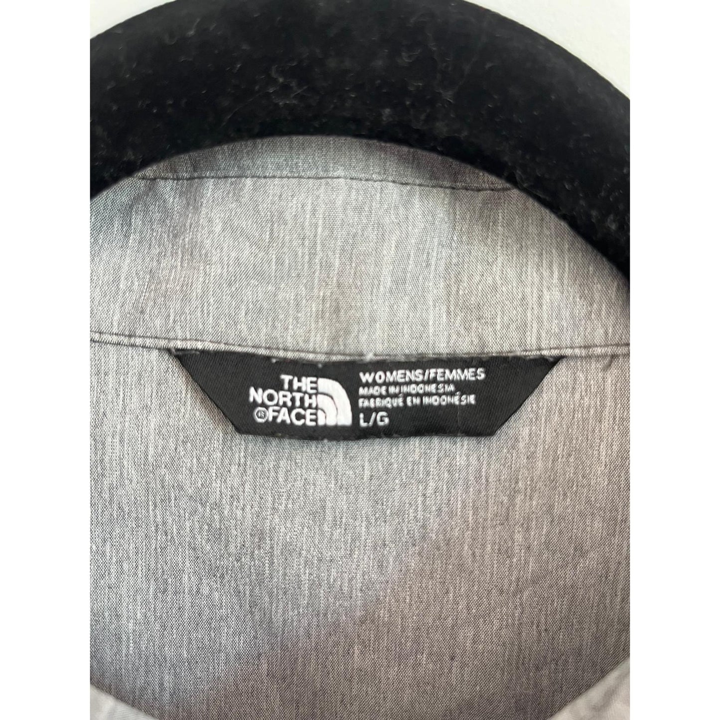 The North Face Button Down Shirt Women L Gray Outdoor Lightweight Casual