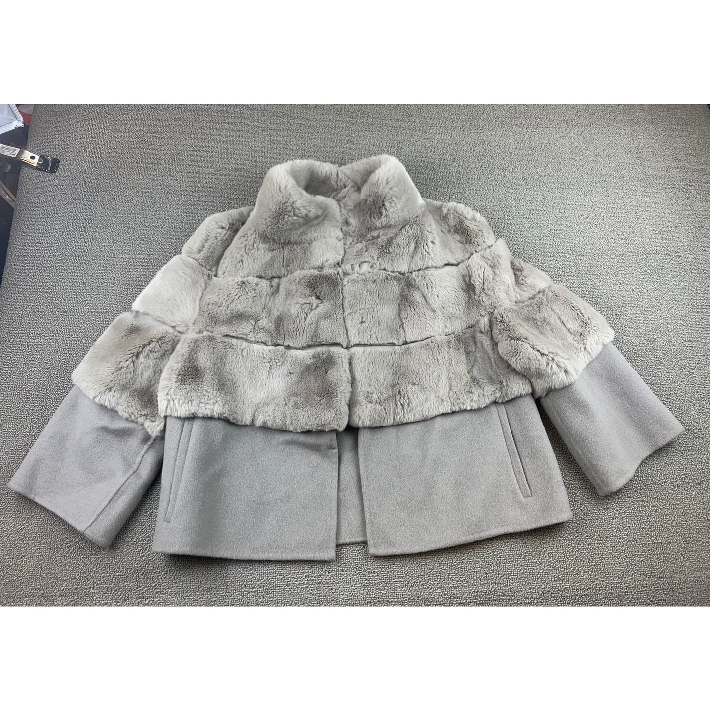 Diana Rosh New York Gray Coat Size XS %100 DOUBLE PLY WOOL WITH REX RABBIT