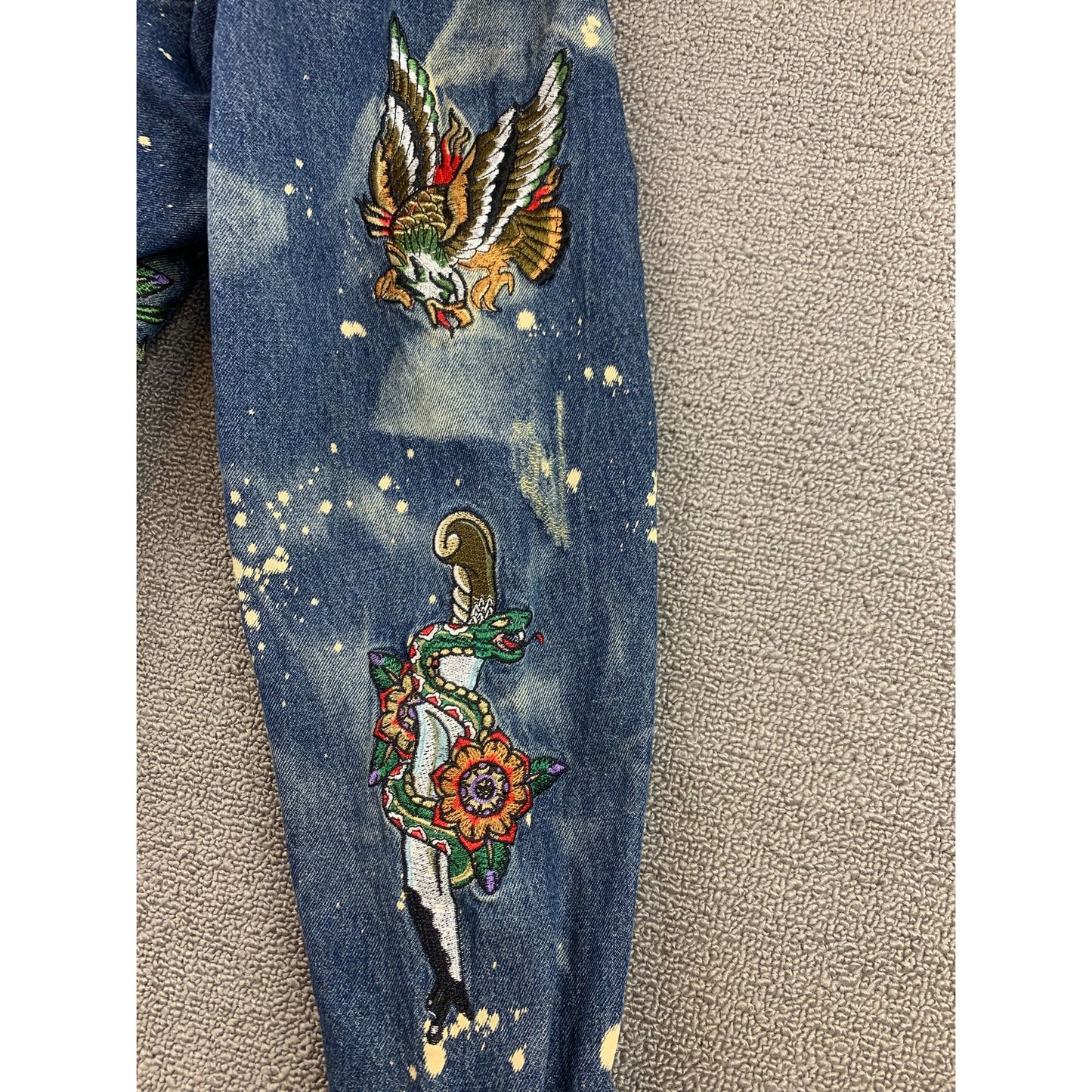 REASON NY Moto Sherpa Denim Jacket Men’s M Streetwear Embroidered Pin Up Roses