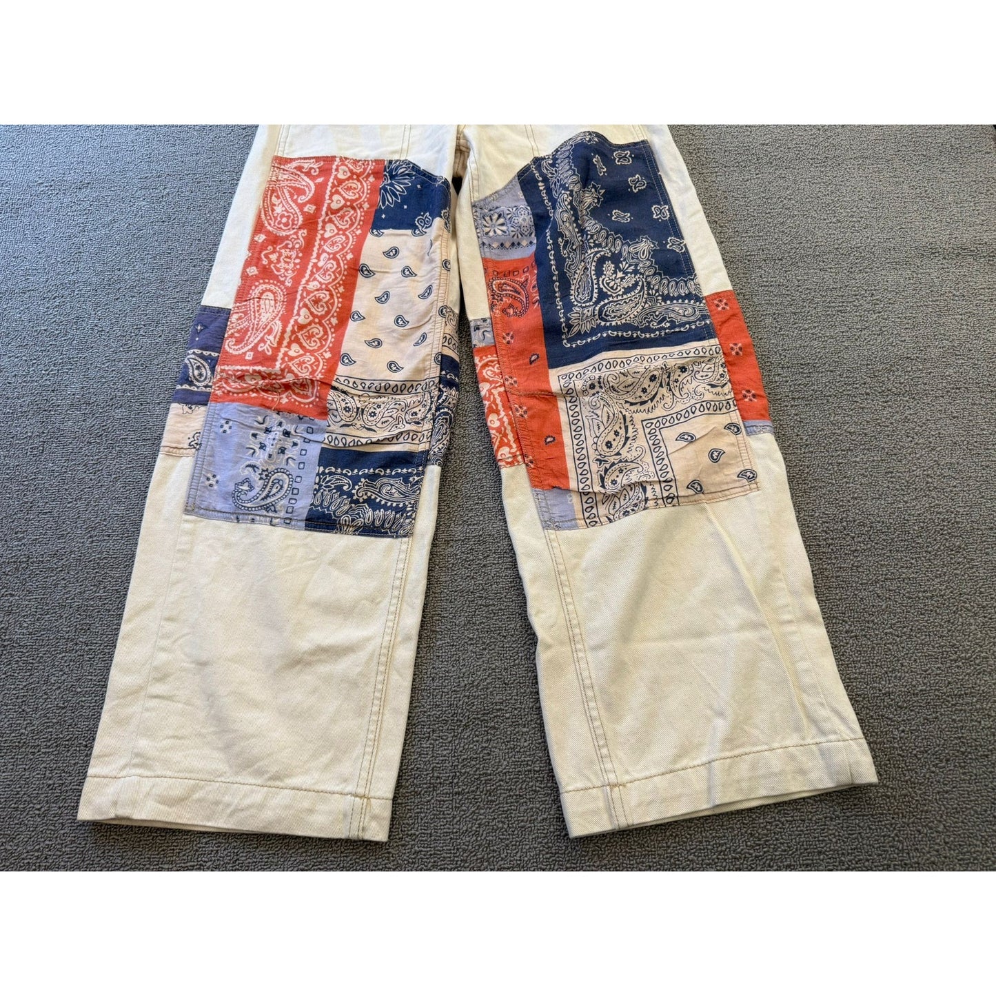 BDG Urban Outfitters Women's Size 26 White Denim Patchwork Bandana Wide Leg Jean