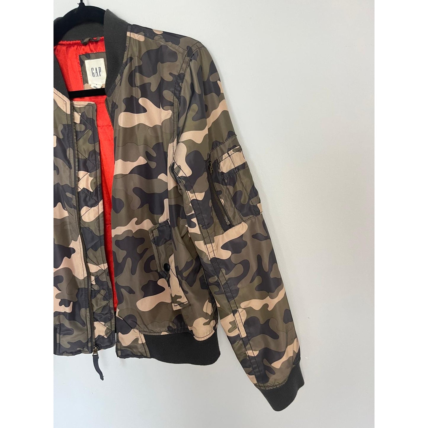 GAP Camo Bomber Jacket Women Small Reversible Red Lining Lightweight