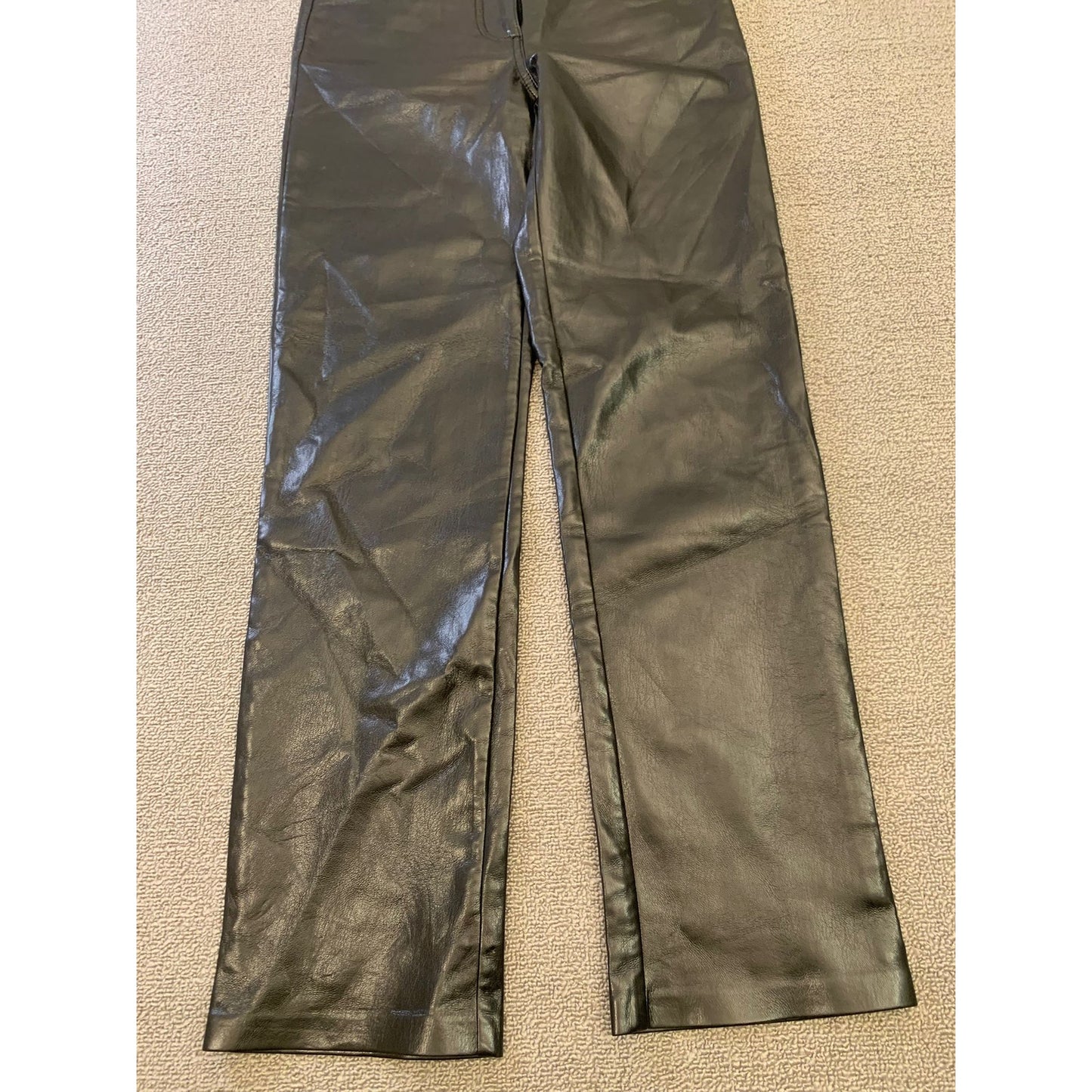 Aritzia Wilfred Women Size 0 Black Faux Leather Pants