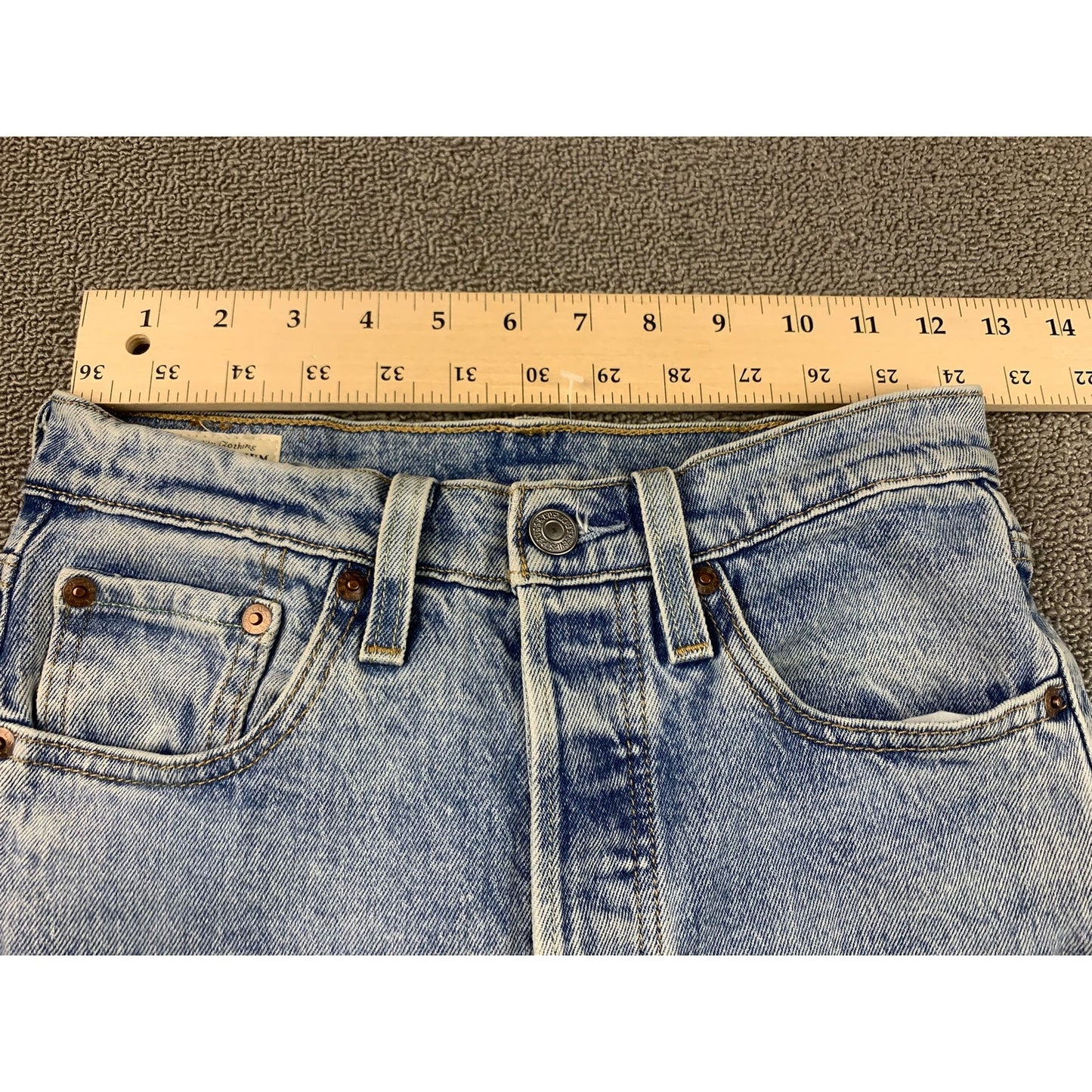 Levi's Women's 24x32 501 Skinny Light Wash Denim Jeans