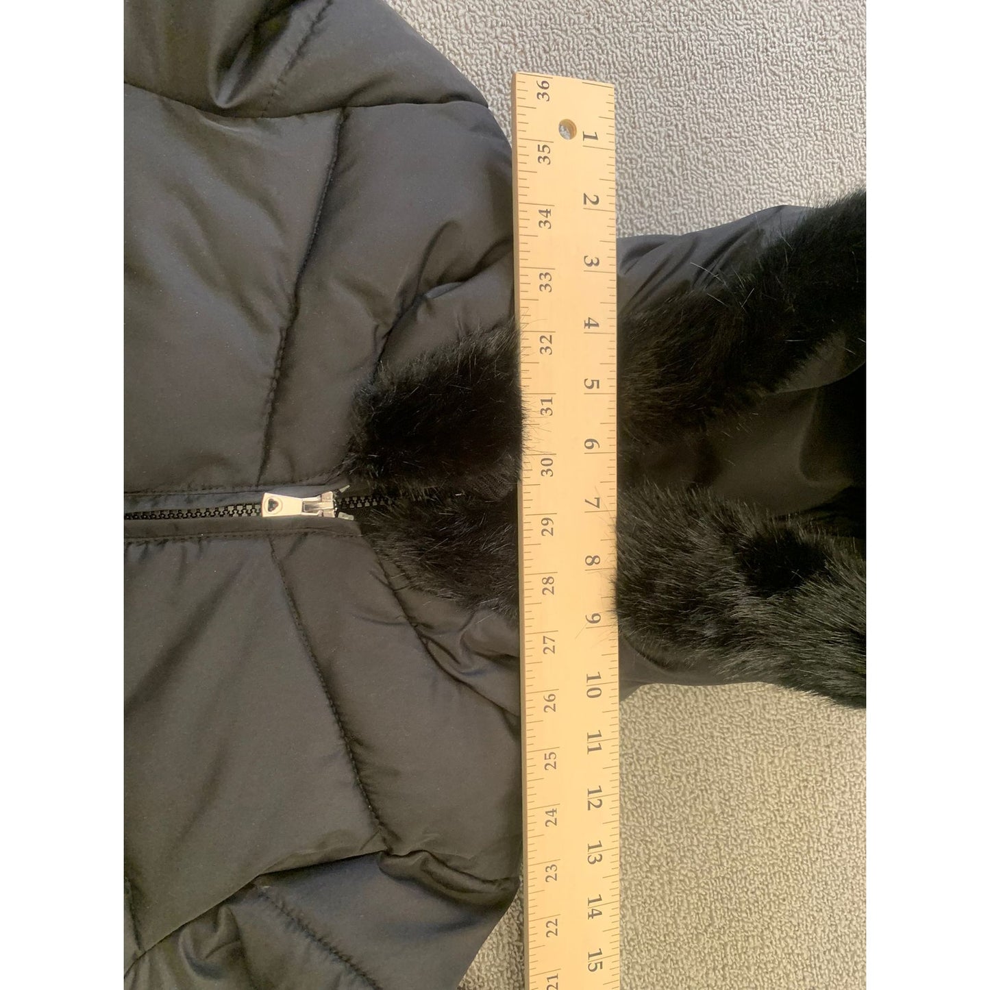 Mayoral Girl's Size 10 Black Hooded Puffer Jacket With Faux Fur