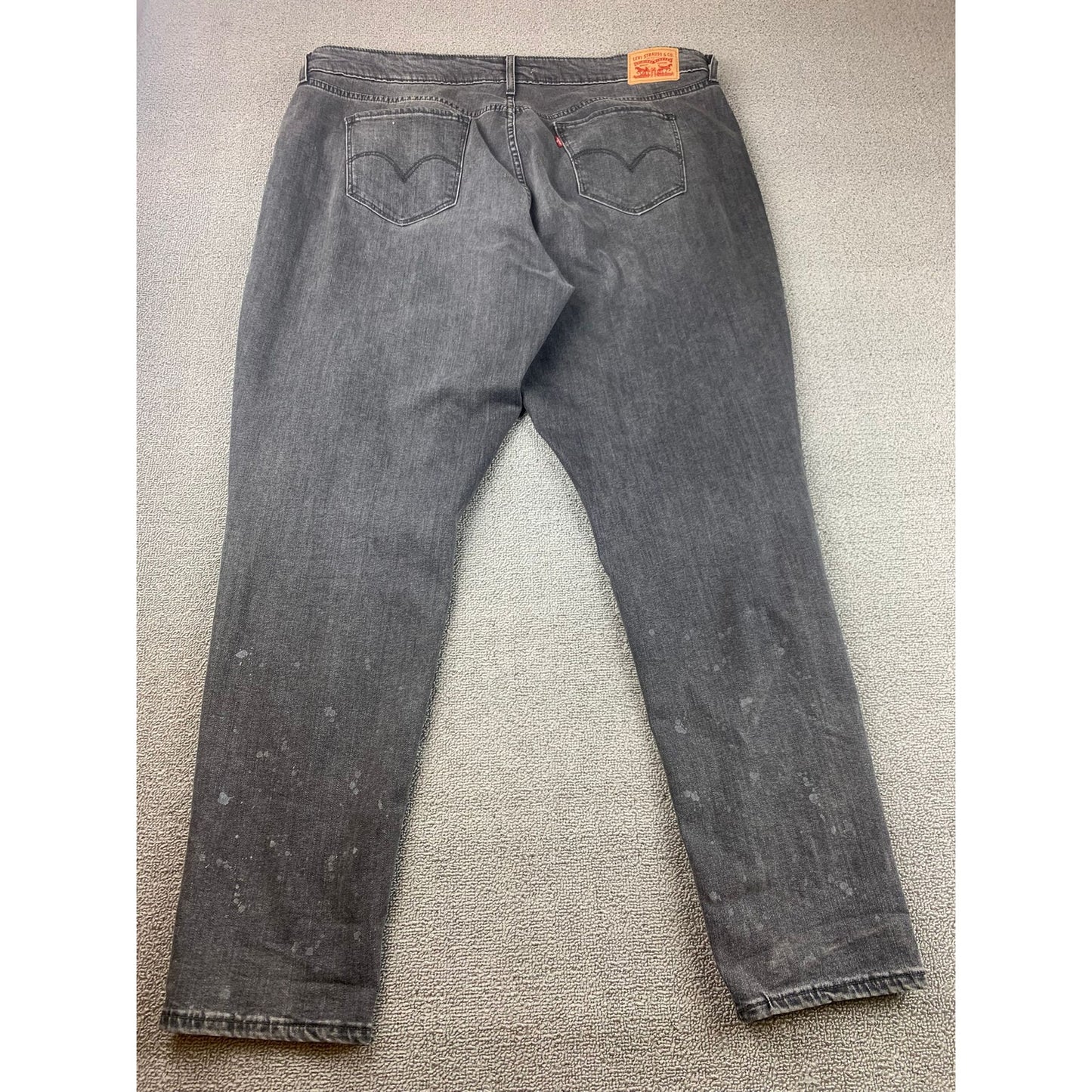 Levi's Women's 22W Dark Gray Faded 711 Skinny Jeans.