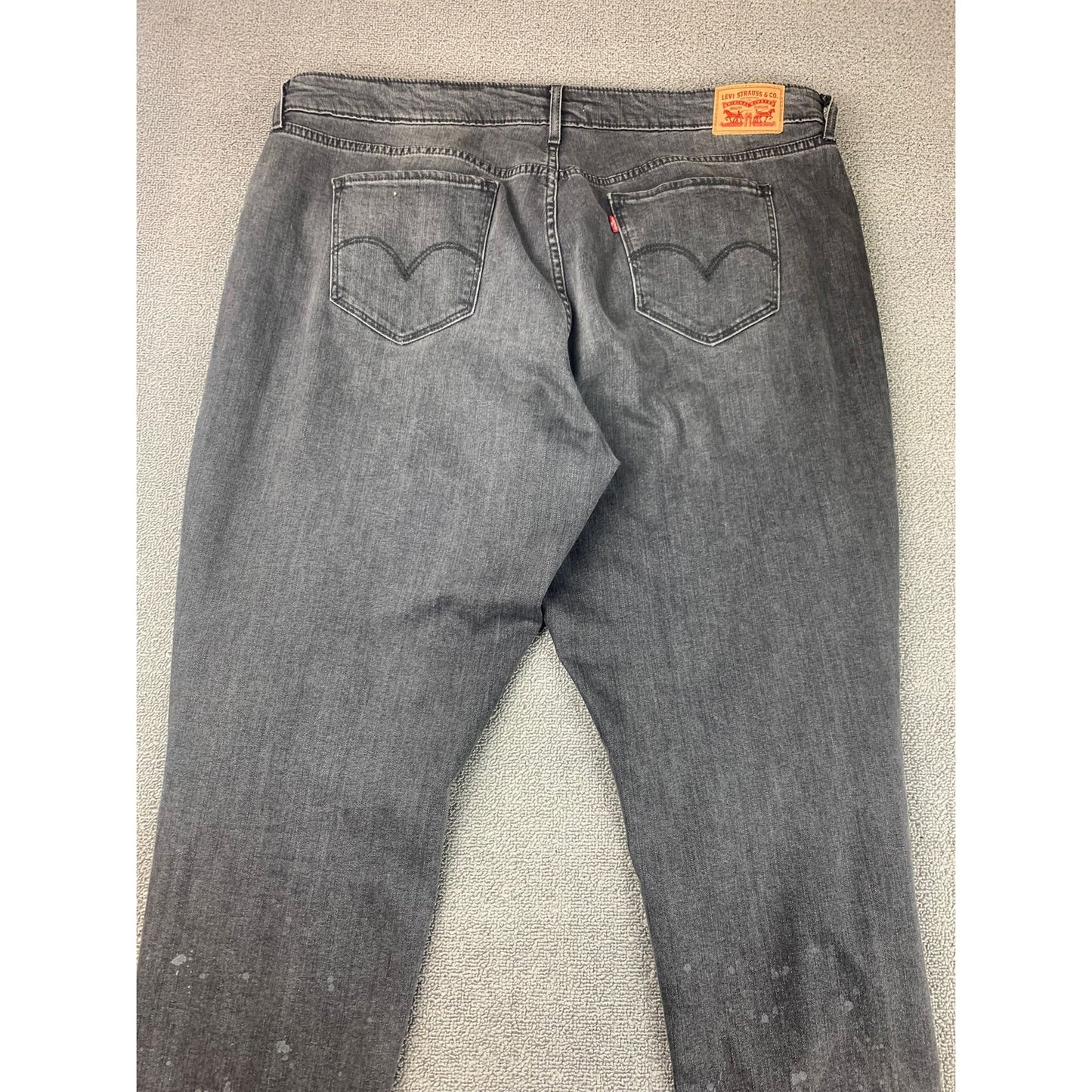 Levi's Women's 22W Dark Gray Faded 711 Skinny Jeans.