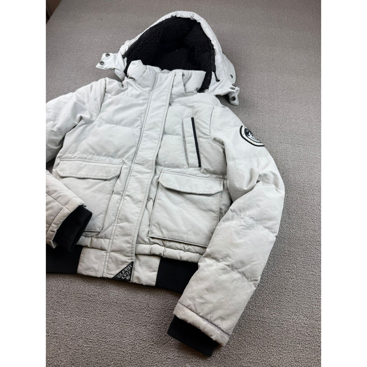 Superdry Everest Ella Bomber Jacket (W5000018A) Women US 8 Ice Grey
