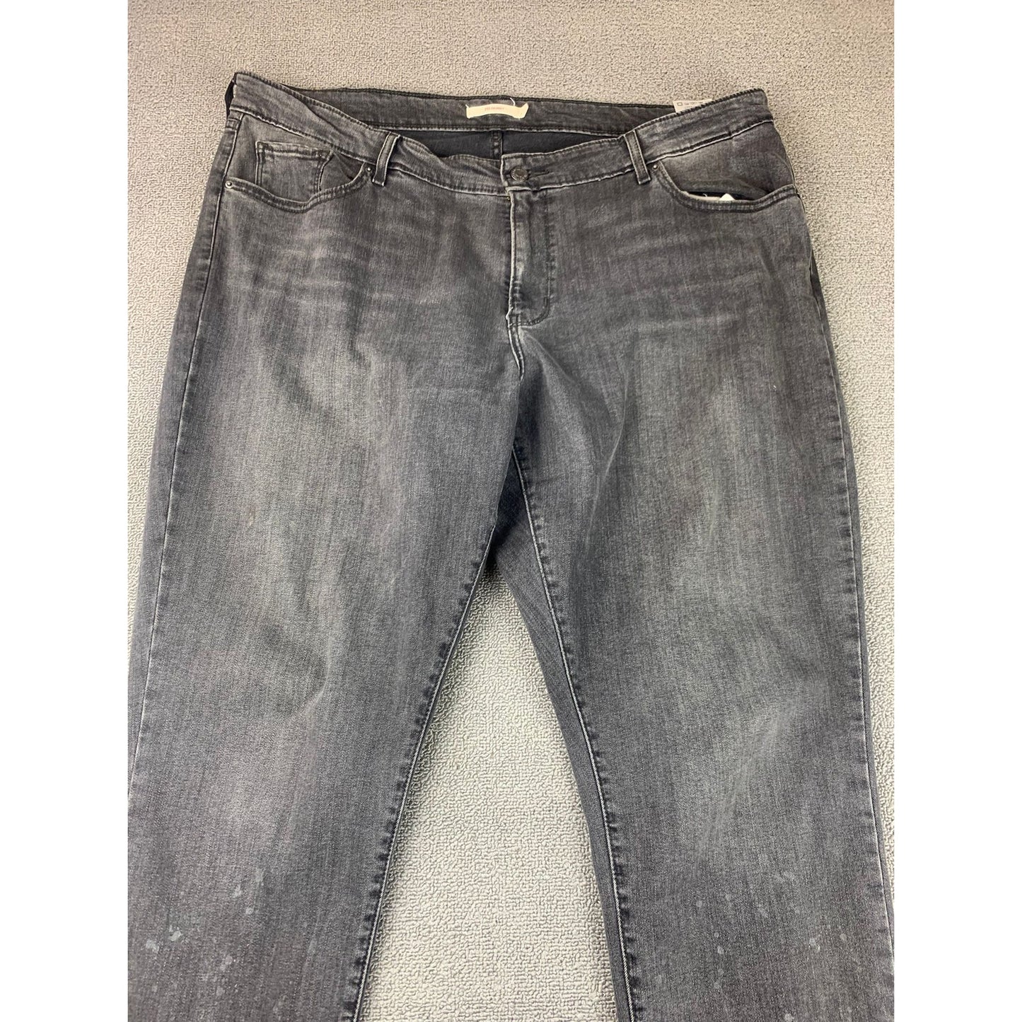 Levi's Women's 22W Dark Gray Faded 711 Skinny Jeans.