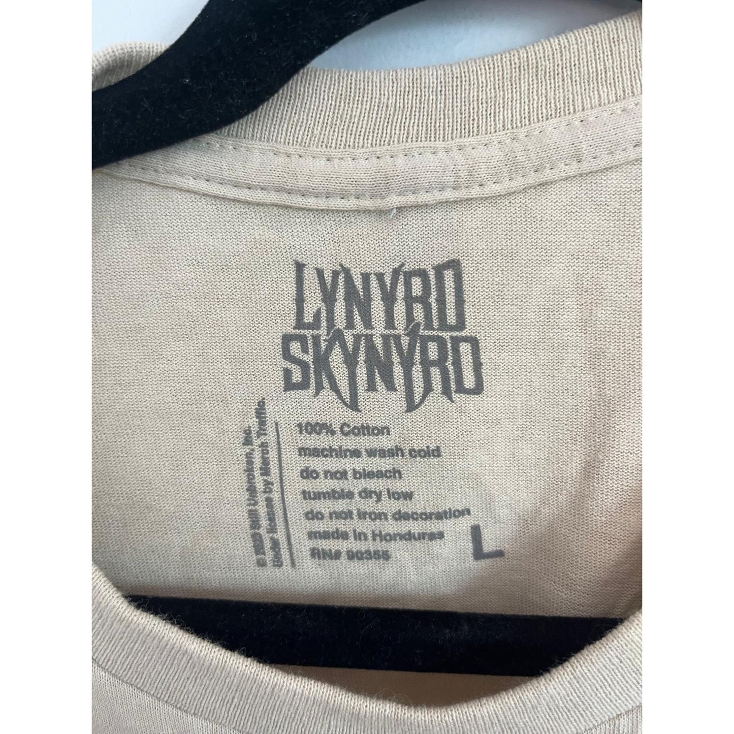 Lynyrd Skynyrd T-Shirt Men L Beige Rock Eagle Flag Guitar Graphic Band Tee