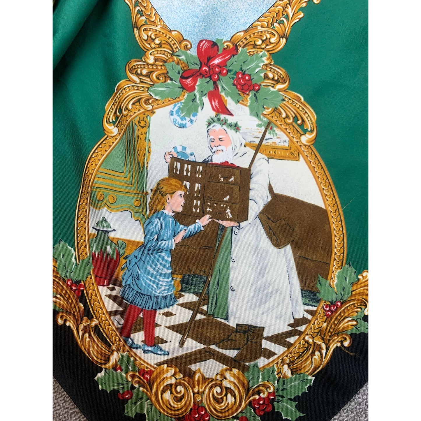 Christmas theme scarf Smithsonian Institution 1996 Made in Italy