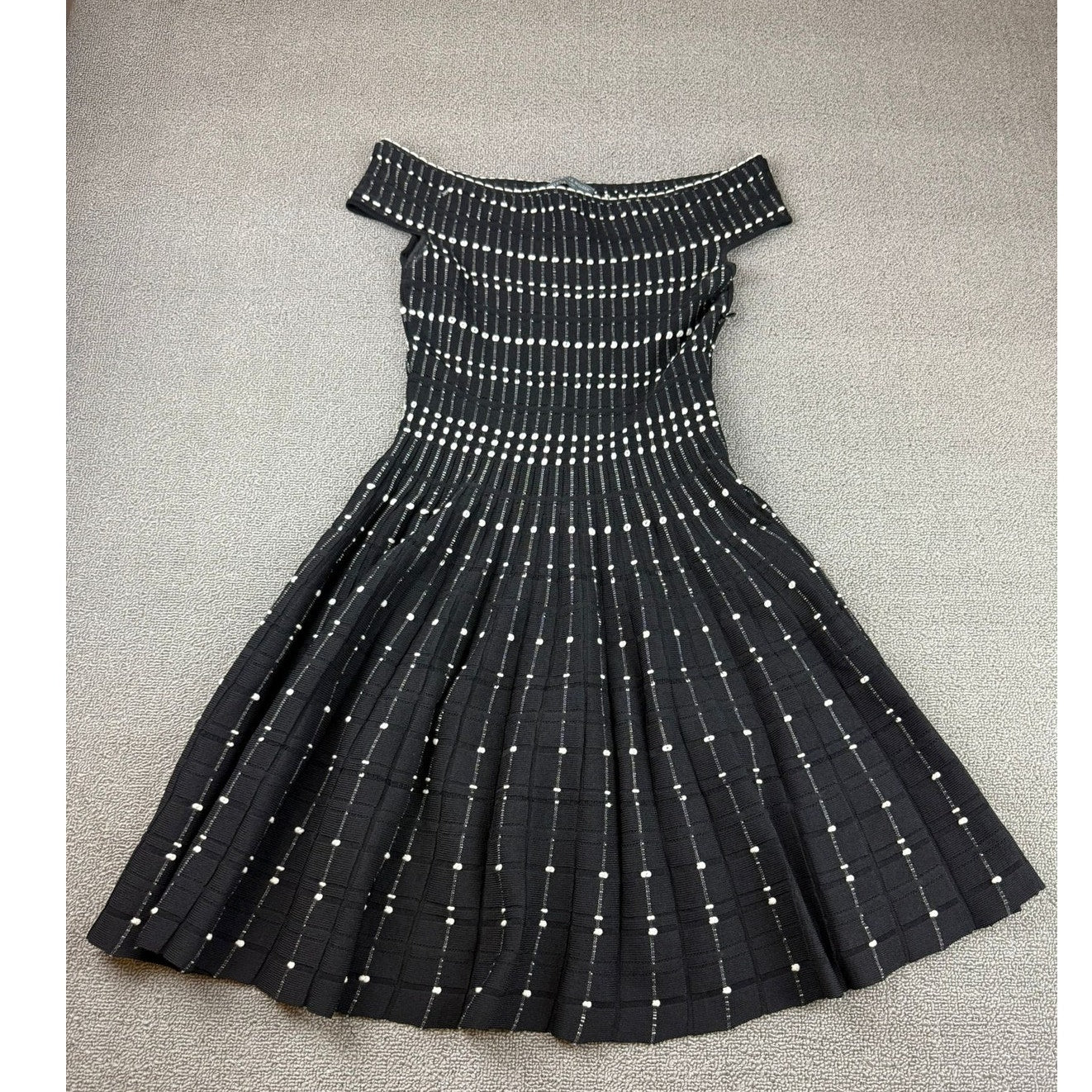 Alexander McQueen Women Black Embroidered Knit Boat Neck Flared Dress Size M
