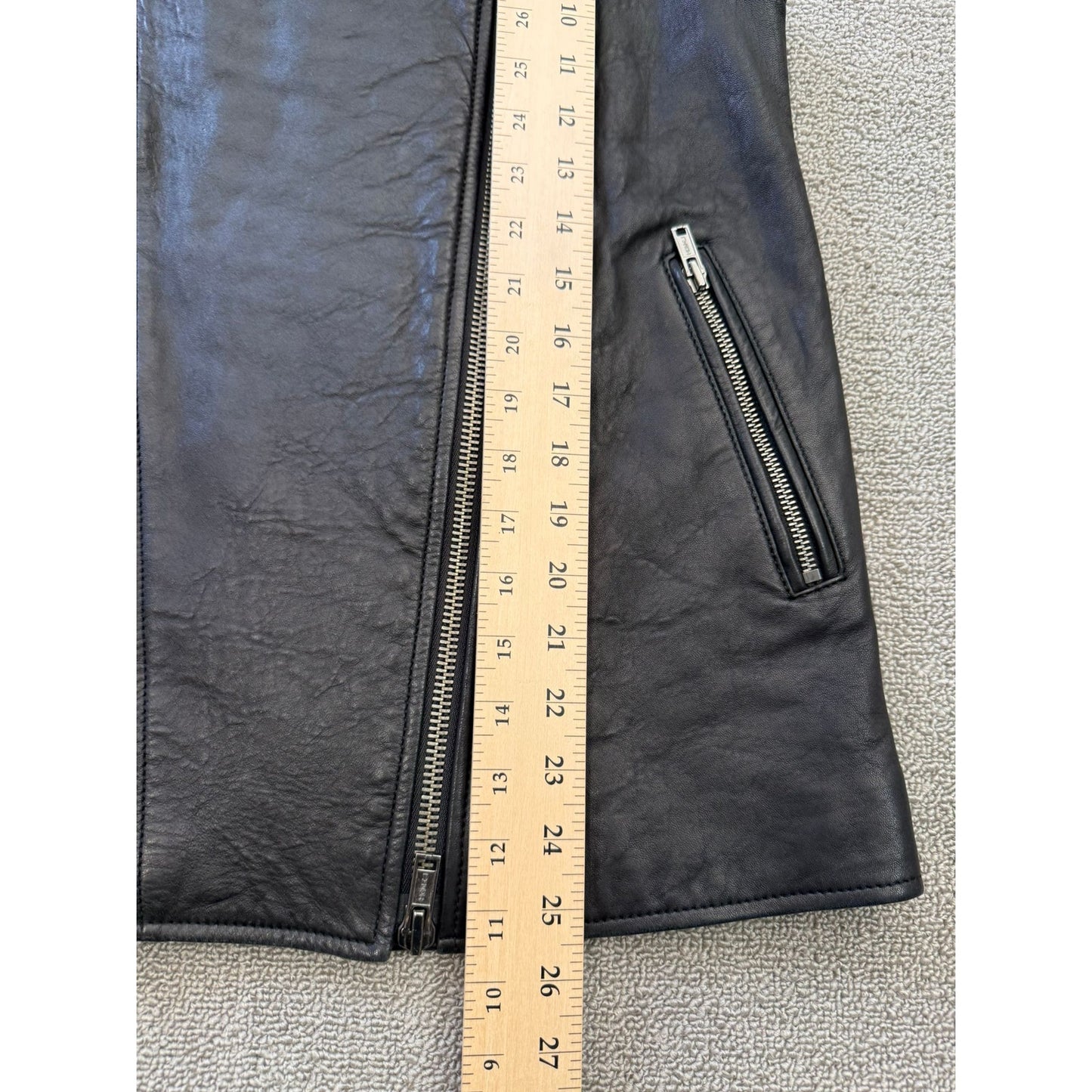Club Monaco Women's XS Black 100% Lamb Leather Asymmetrical Zip Biker Vest