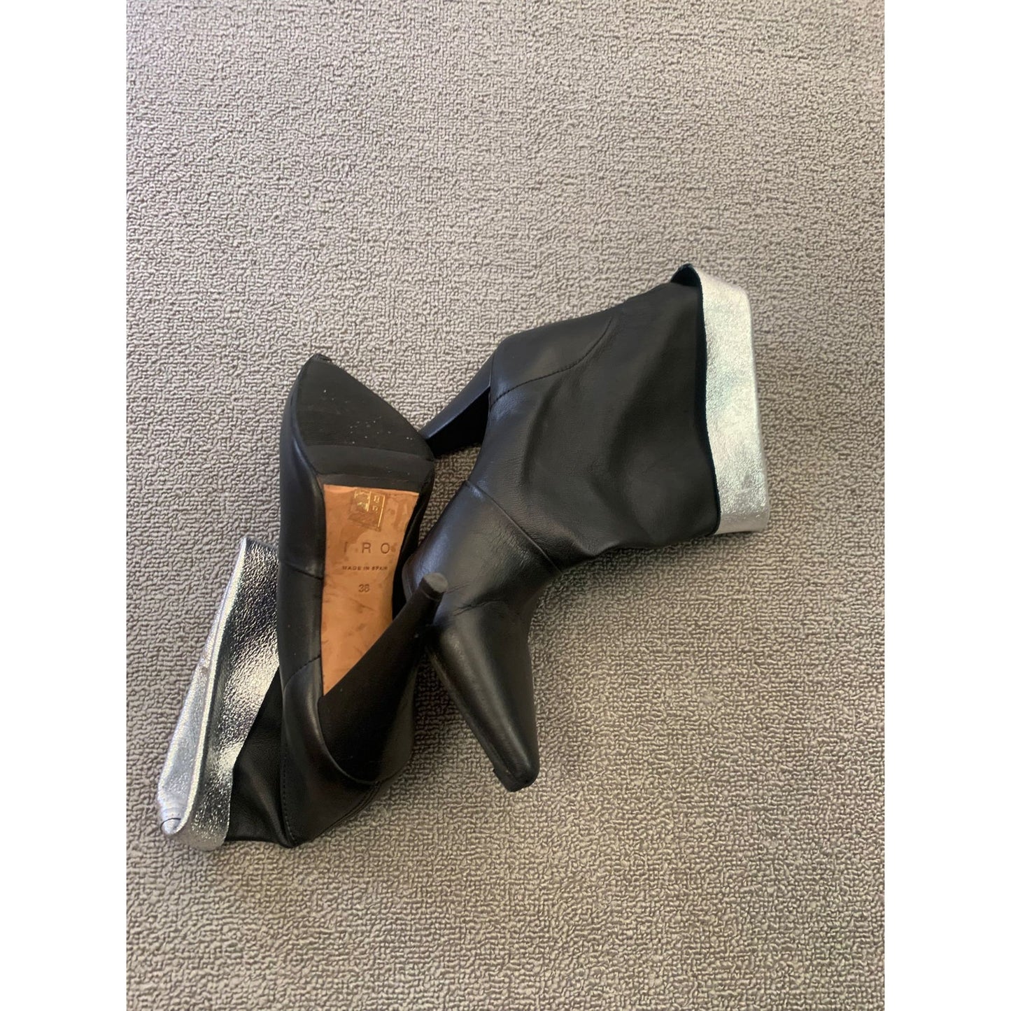 IRO Women Size 38 Black Silver Leather Ankle Boots