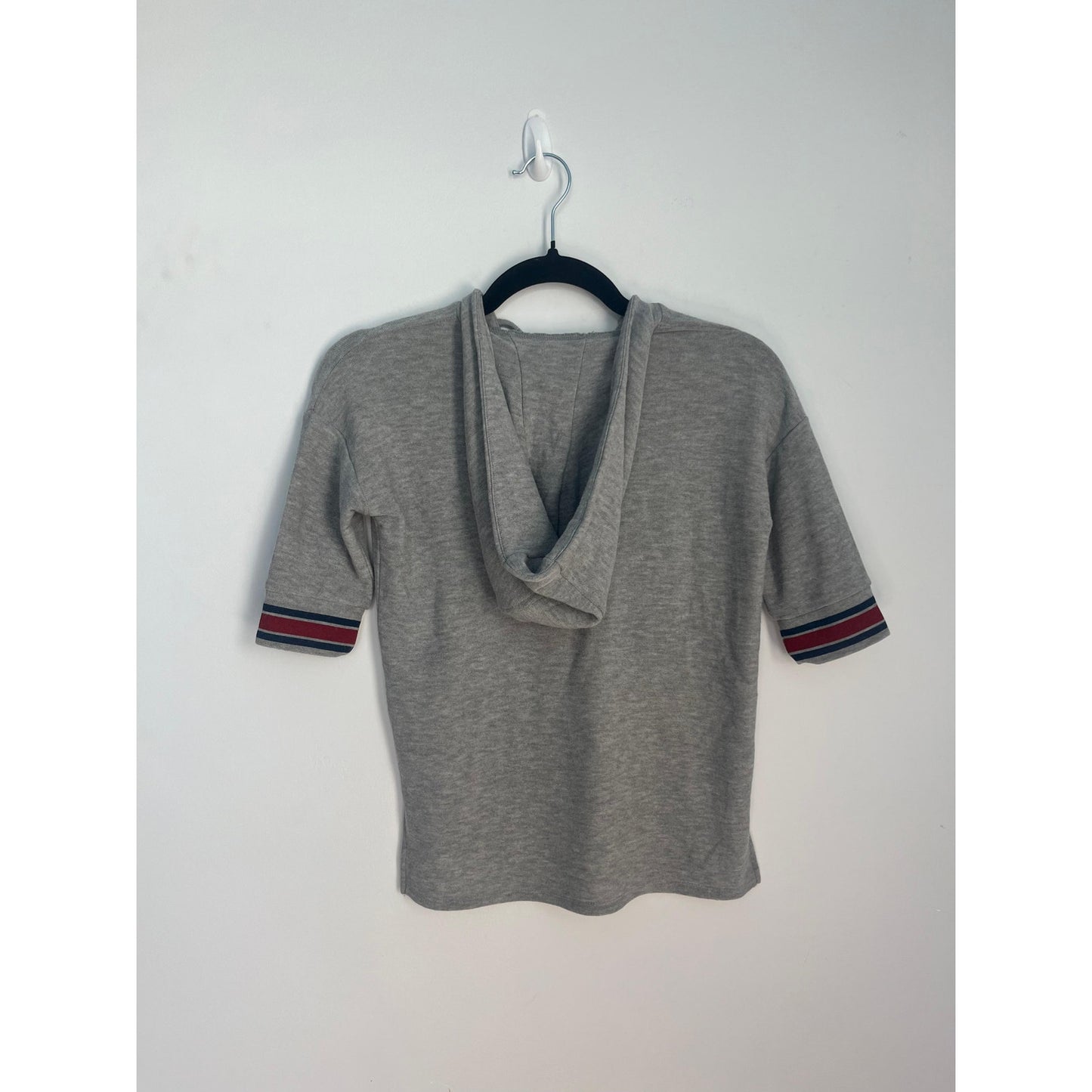 Chaser LOVE Hoodie Women 8 Gray Short Sleeve Heart Graphic Pullover
