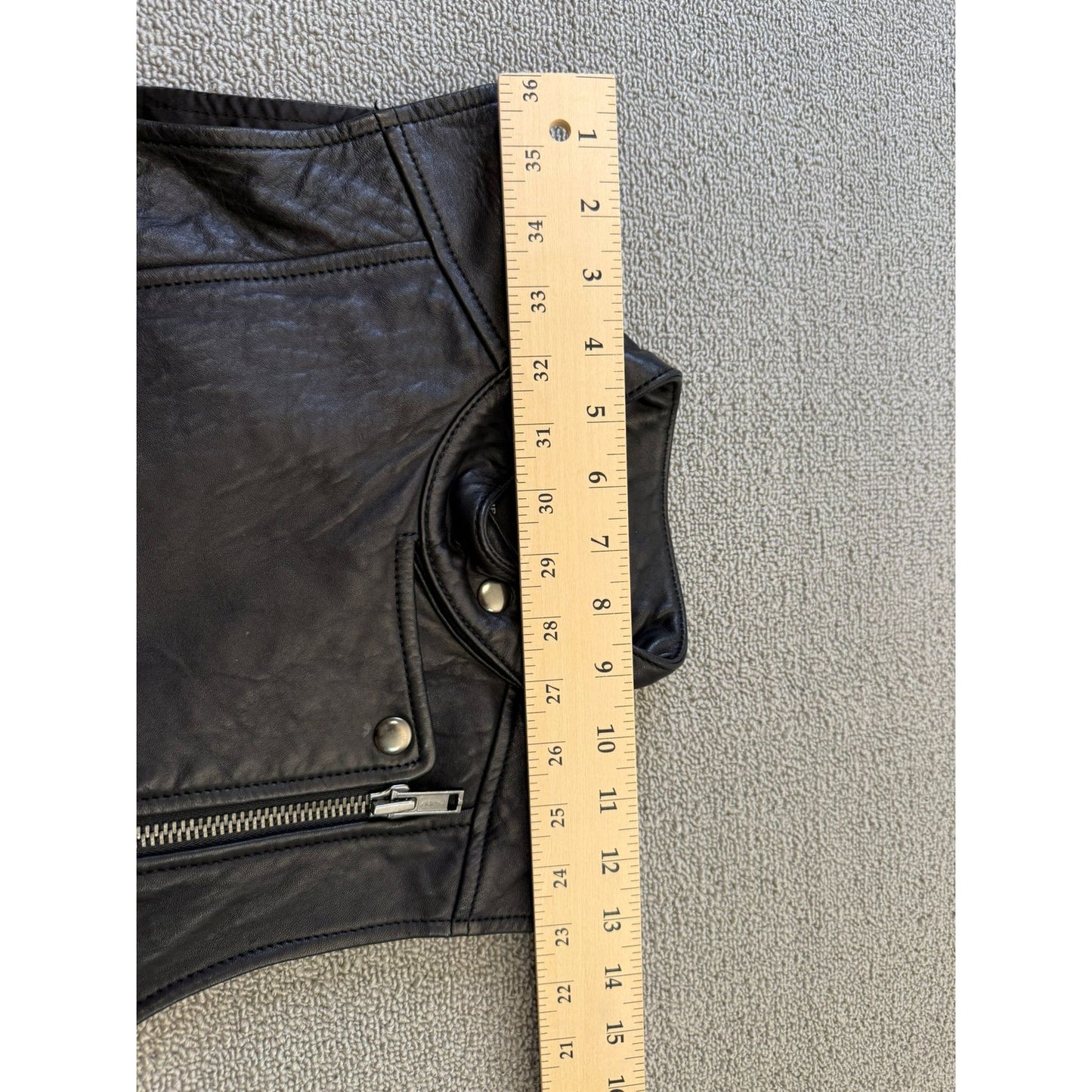 Club Monaco Women's XS Black 100% Lamb Leather Asymmetrical Zip Biker Vest