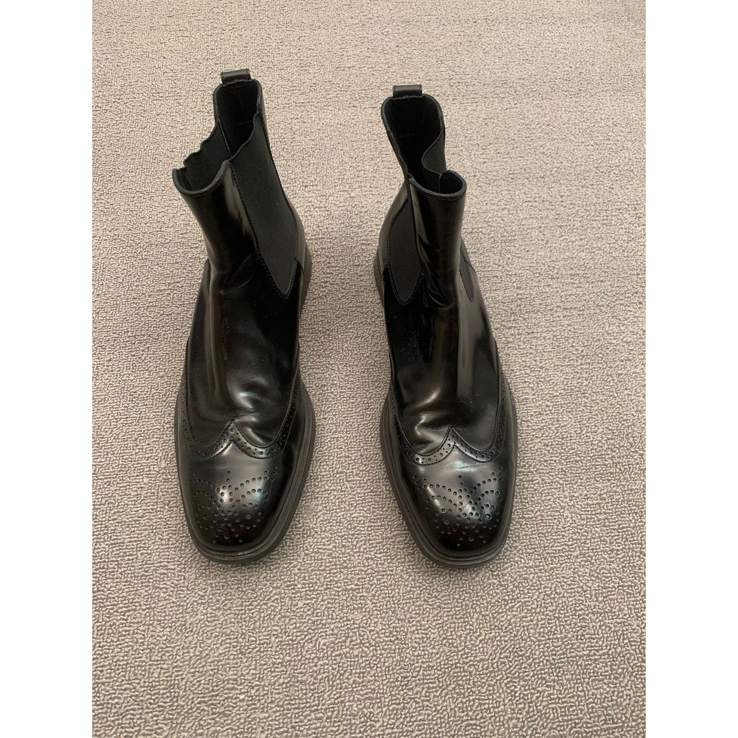 Tod's Men 9 Black Patent Leather Brogue Chelsea Boots