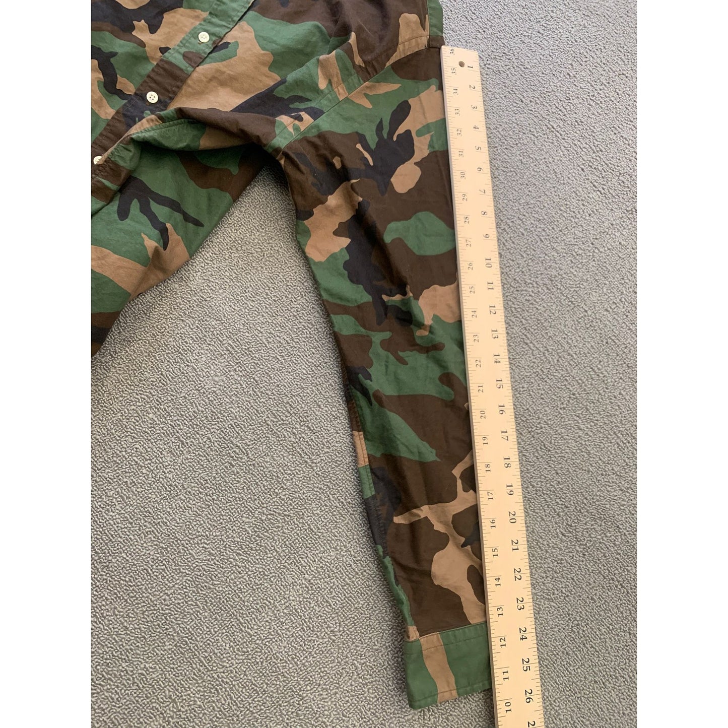 Ralph Lauren Men's Large Green Camo Classic Fit Long Sleeve Button Shirt