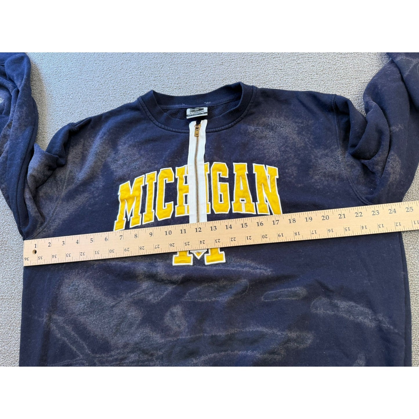 Stadium Athletics Men Large Blue Michigan Pullover Crewneck Sweatshirt