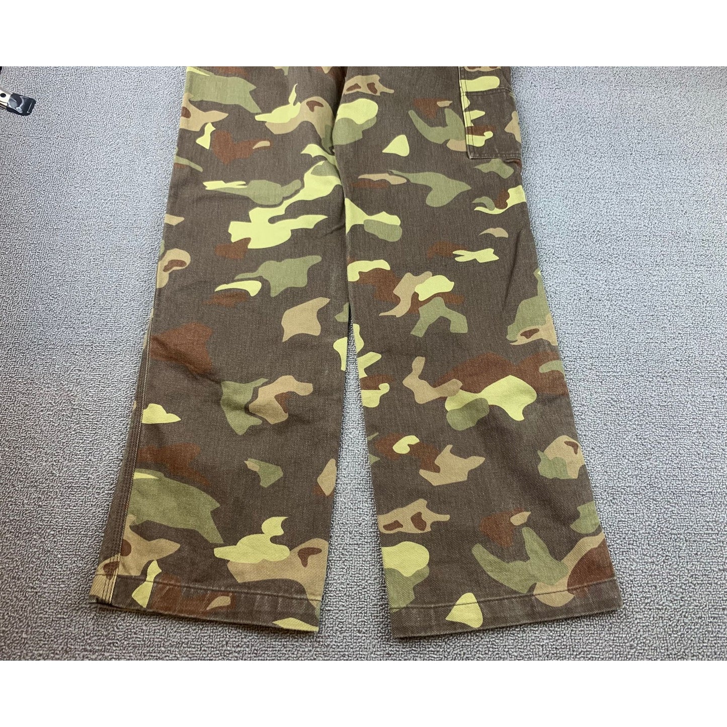 TNA Aritzia Women 00 Green Camo Greenwich Carpenter Straight Leg Pants