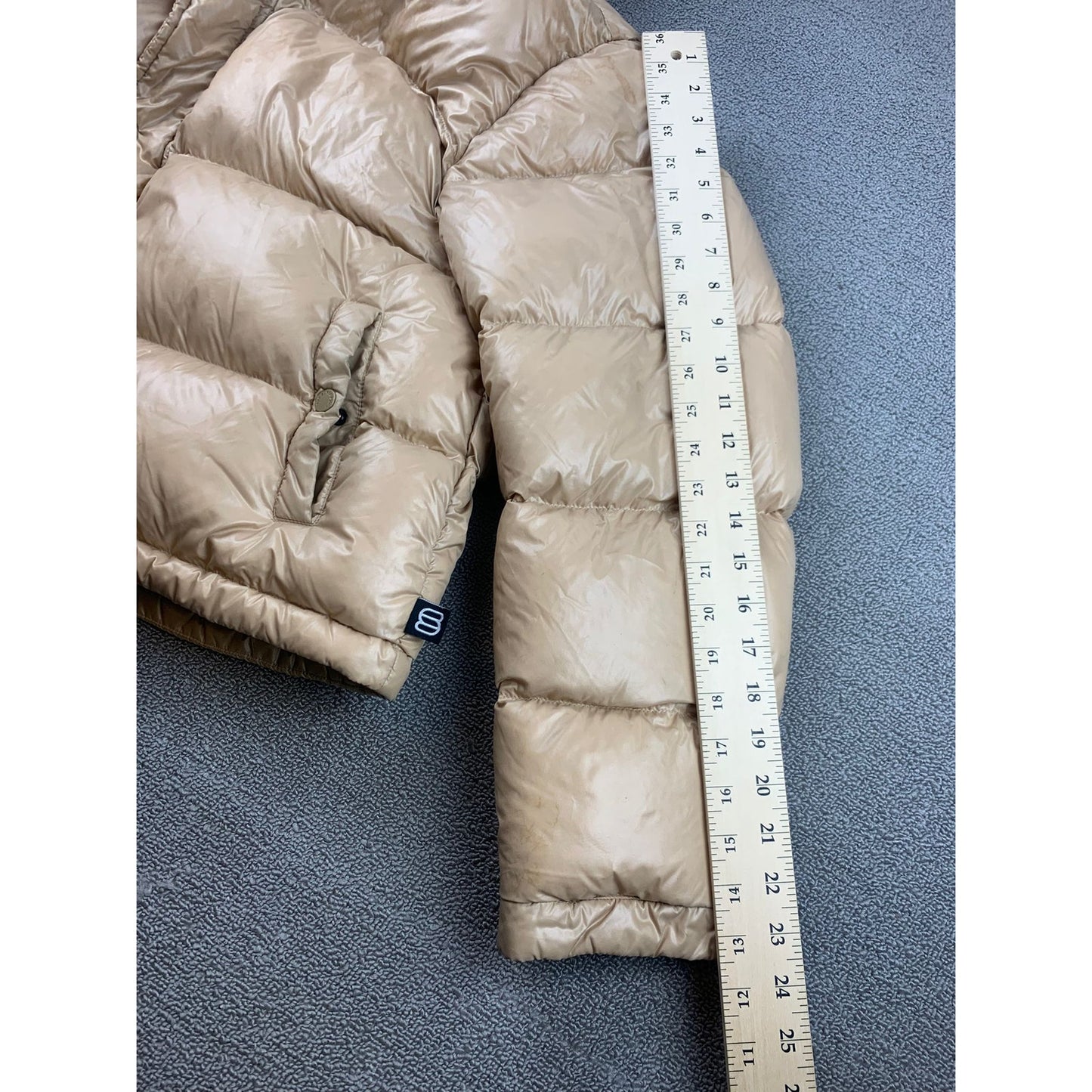 Aritzia The Super Puff Womens Large Tan Hooded Quilted Puffer Down Coat