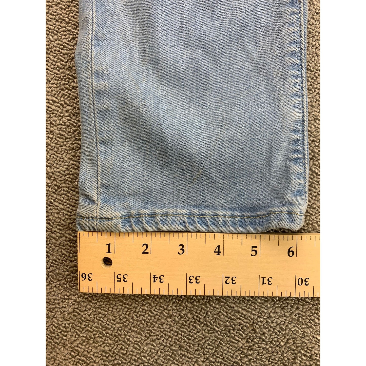 Levi's Women's 29x28 724 High Rise Light Wash Premium Jeans