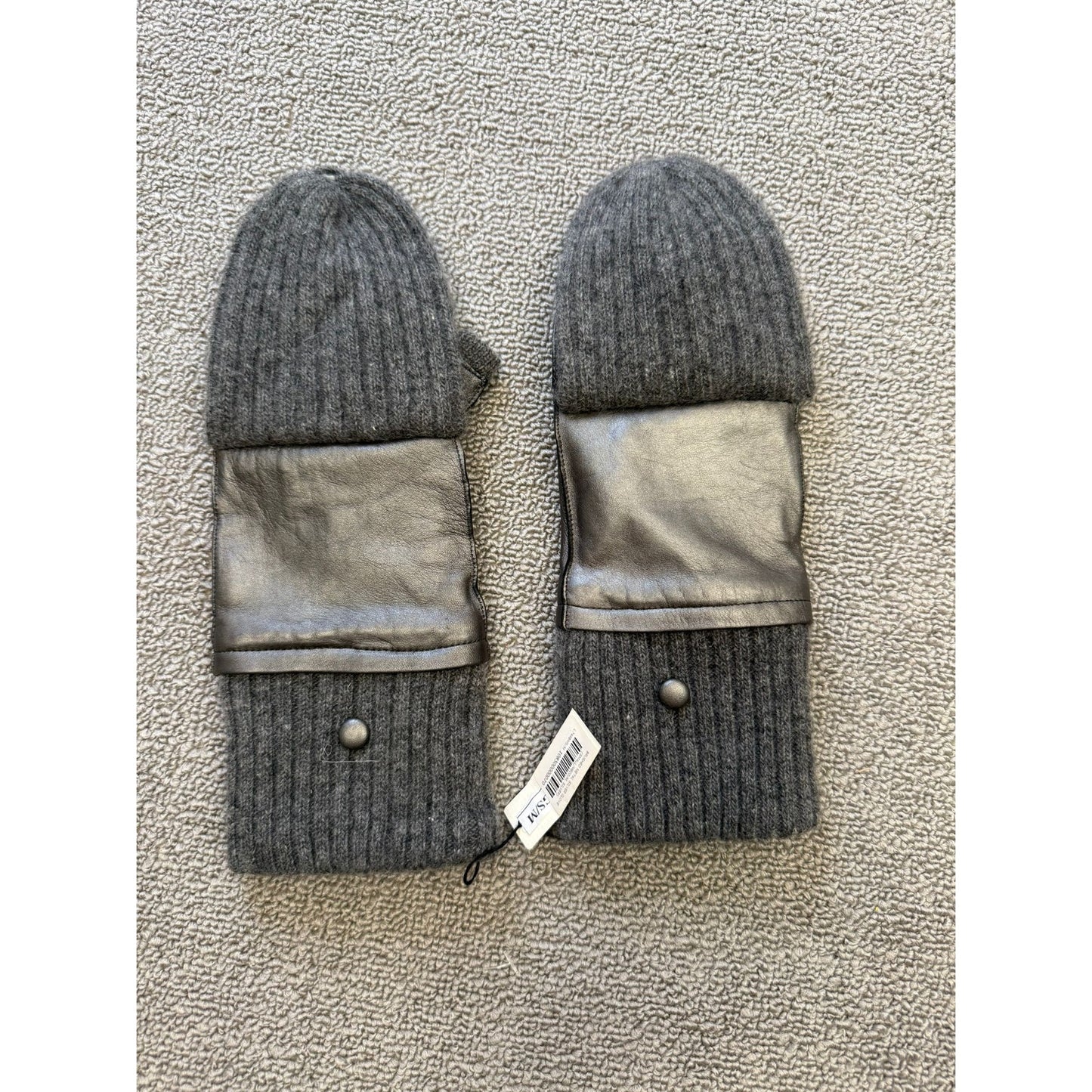 Carolina Amato Women's S/M Gray Cashmere Blend Knit Mittens Leather NWT