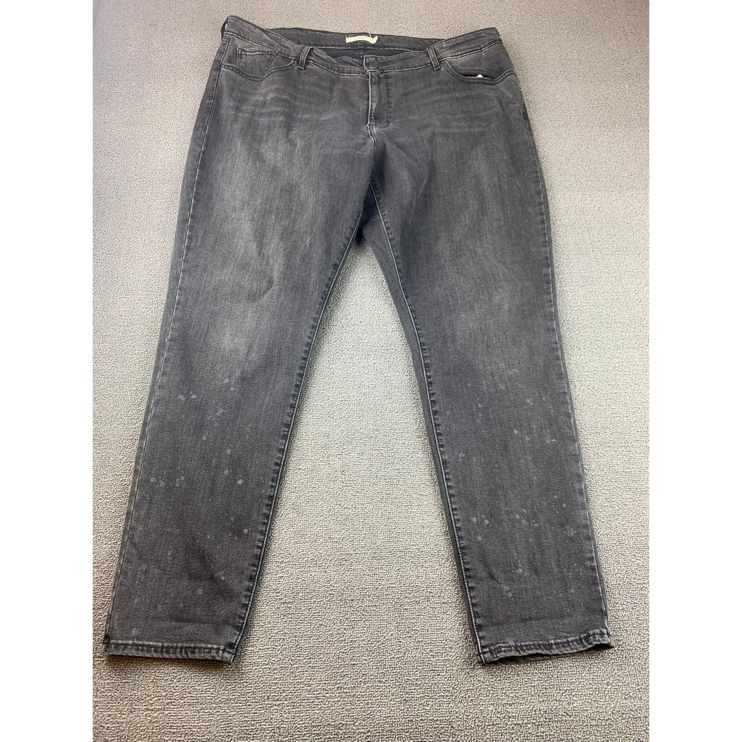 Levi's Women's 22W Dark Gray Faded 711 Skinny Jeans.