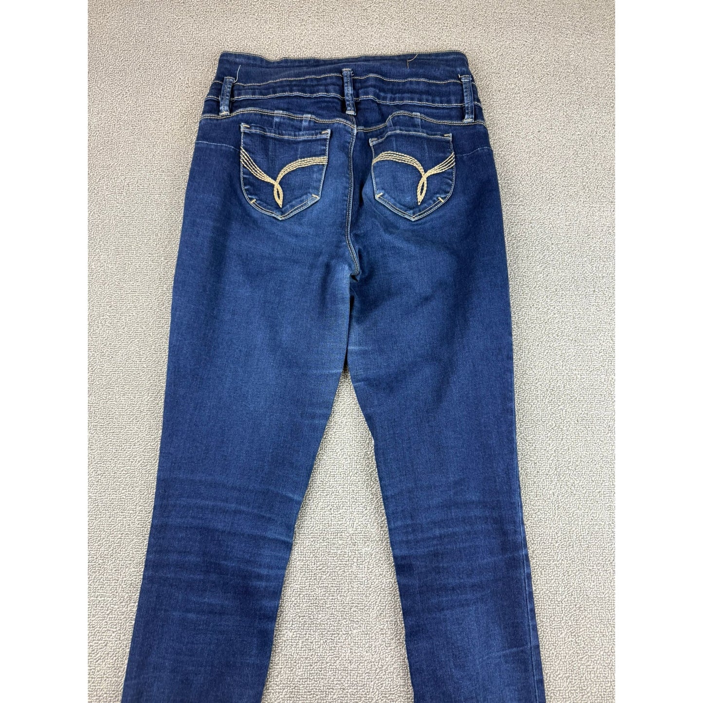Ymi Wanna Betta Butt Women's Size 7 Dark Blue High Rise Jeans
