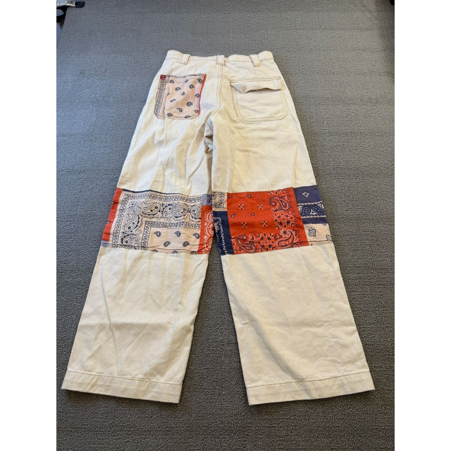 BDG Urban Outfitters Women's Size 26 White Denim Patchwork Bandana Wide Leg Jean