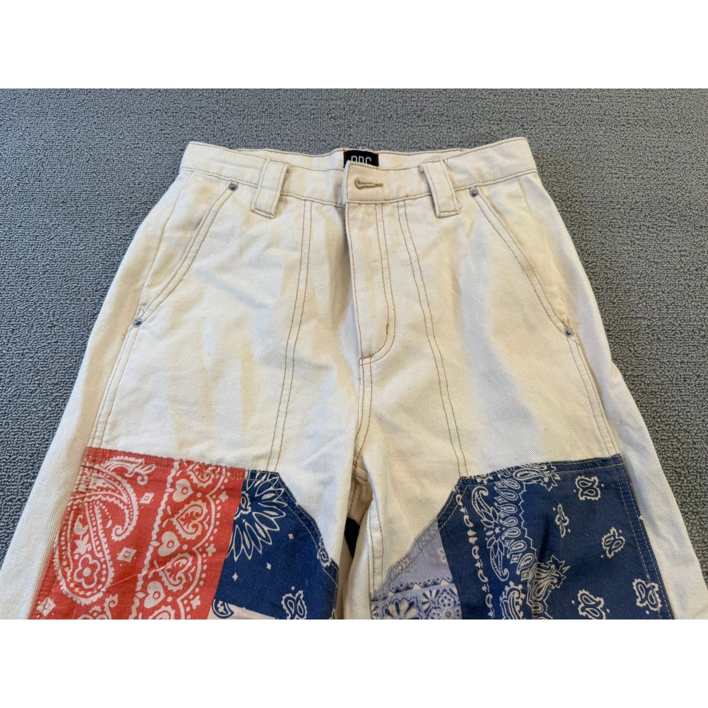 BDG Urban Outfitters Women's Size 26 White Denim Patchwork Bandana Wide Leg Jean