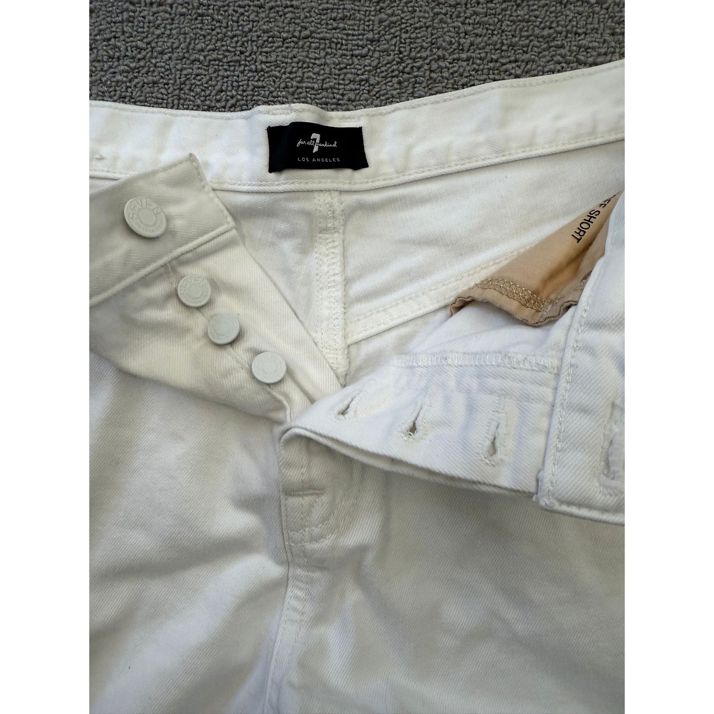 7 FOR ALL MANKIND Women Size 30 White Raw Hem Shorts