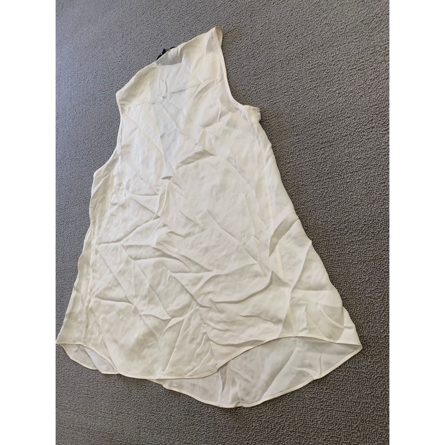 Theory Women's Medium White Cream Top Blouse Sleeveless V Neck