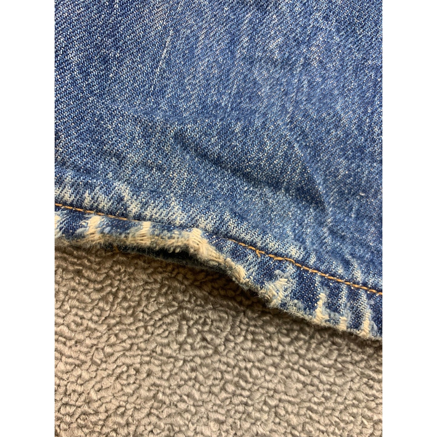 Levi’s Jeans Women’s Size 26 Low Pro Straight Leg Medium Wash Denim