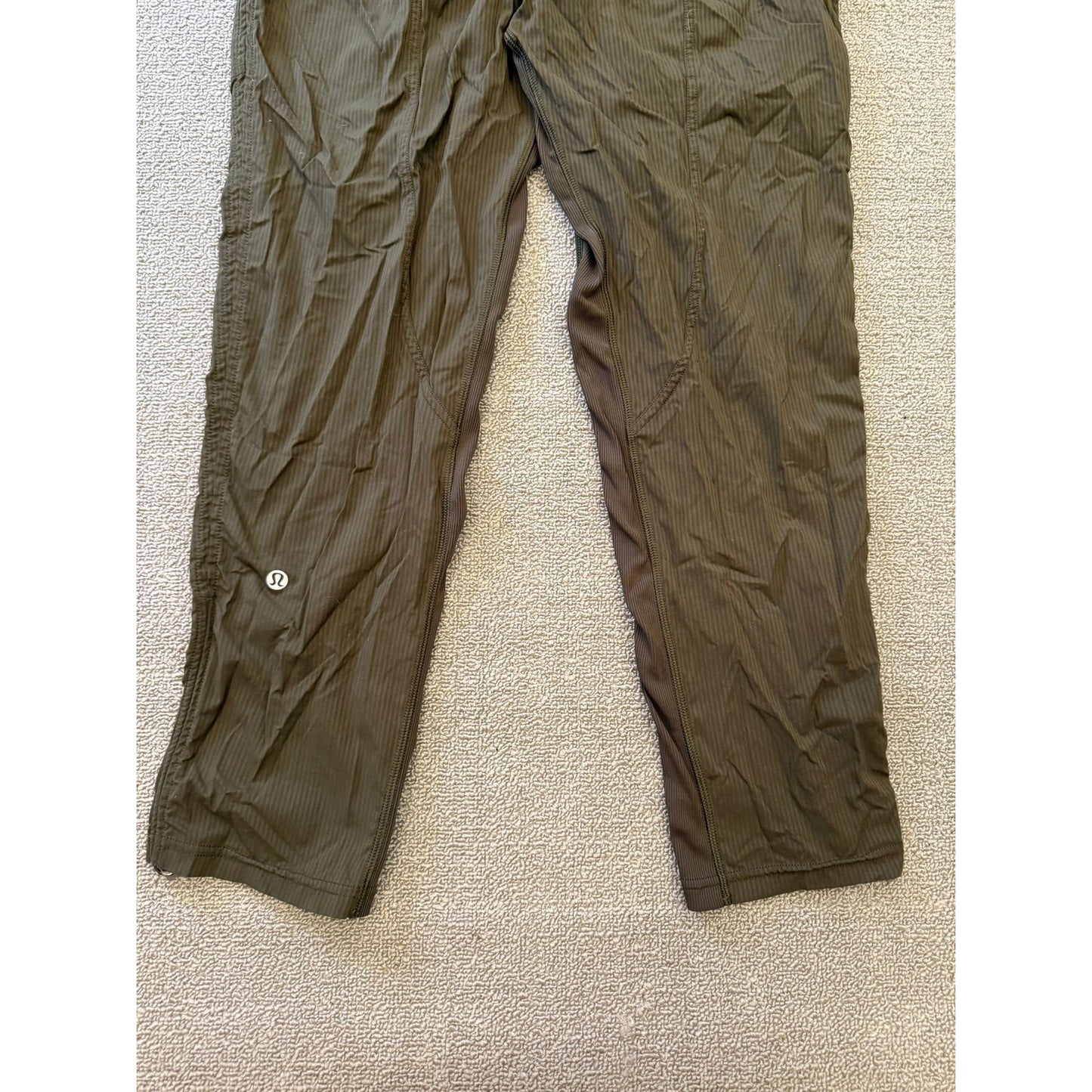 Lululemon Womens 4 Olive Green Dance Studio Crop Pants