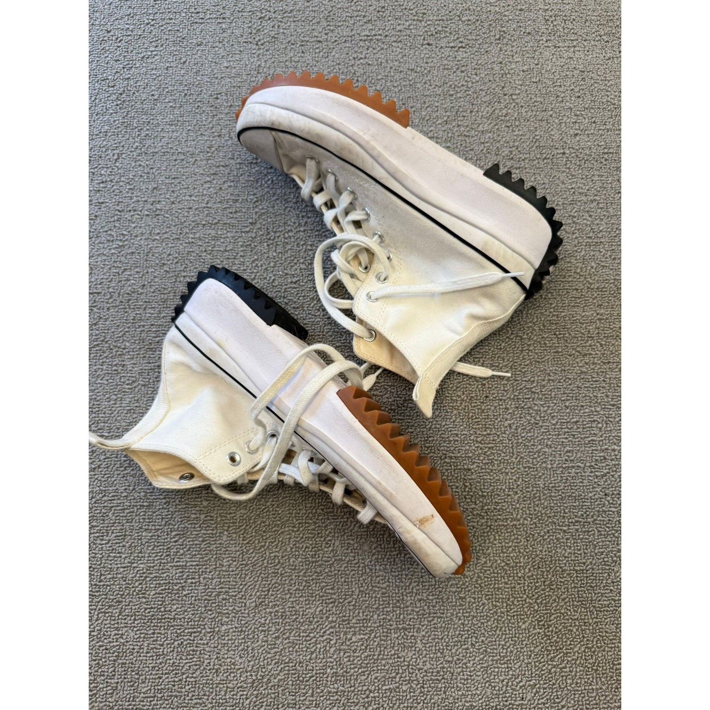 Converse Chuck Taylor Men's 7.5 White High-Top Sneakers