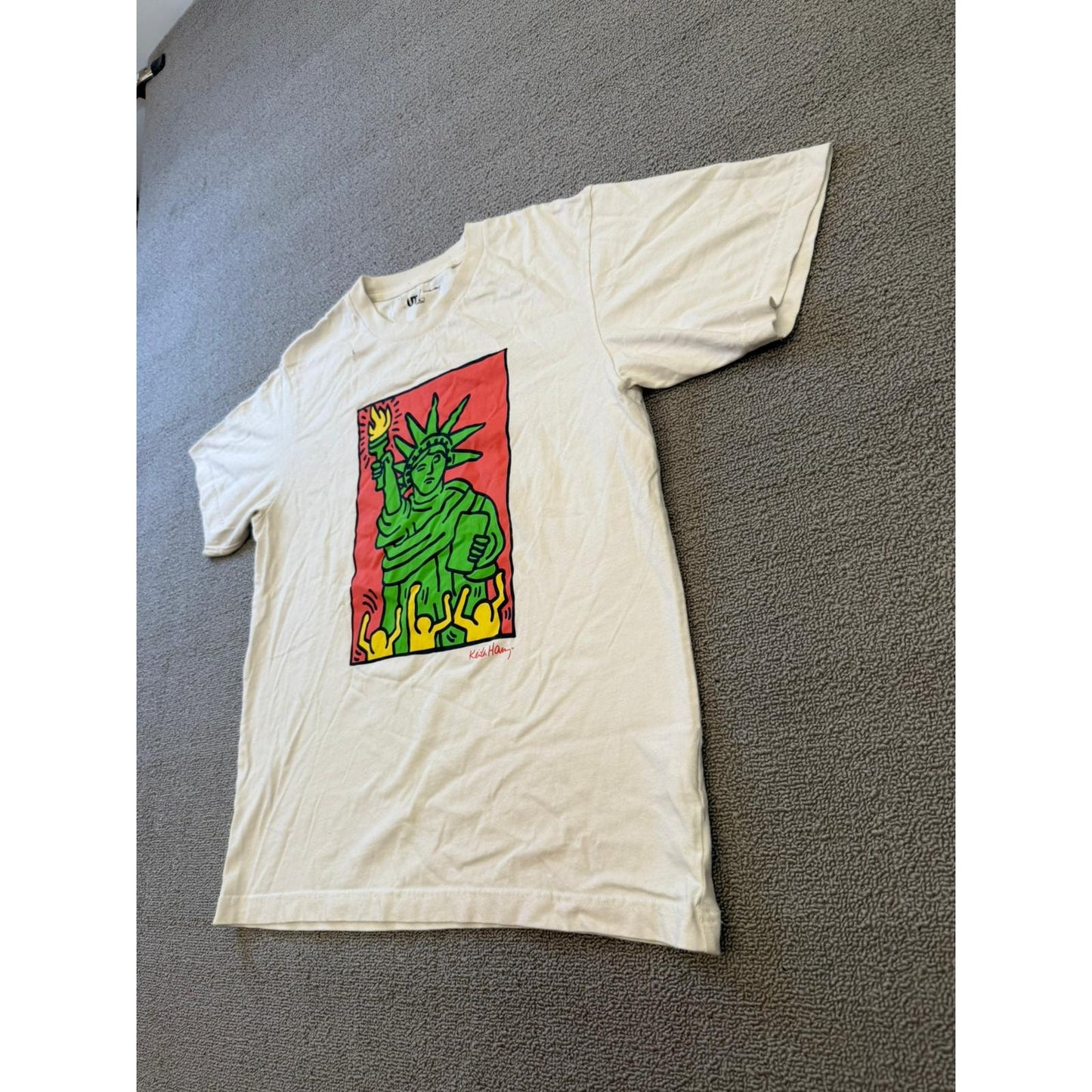 Uniqlo UT Keith Haring XS White Statue of Liberty Graphic Tee