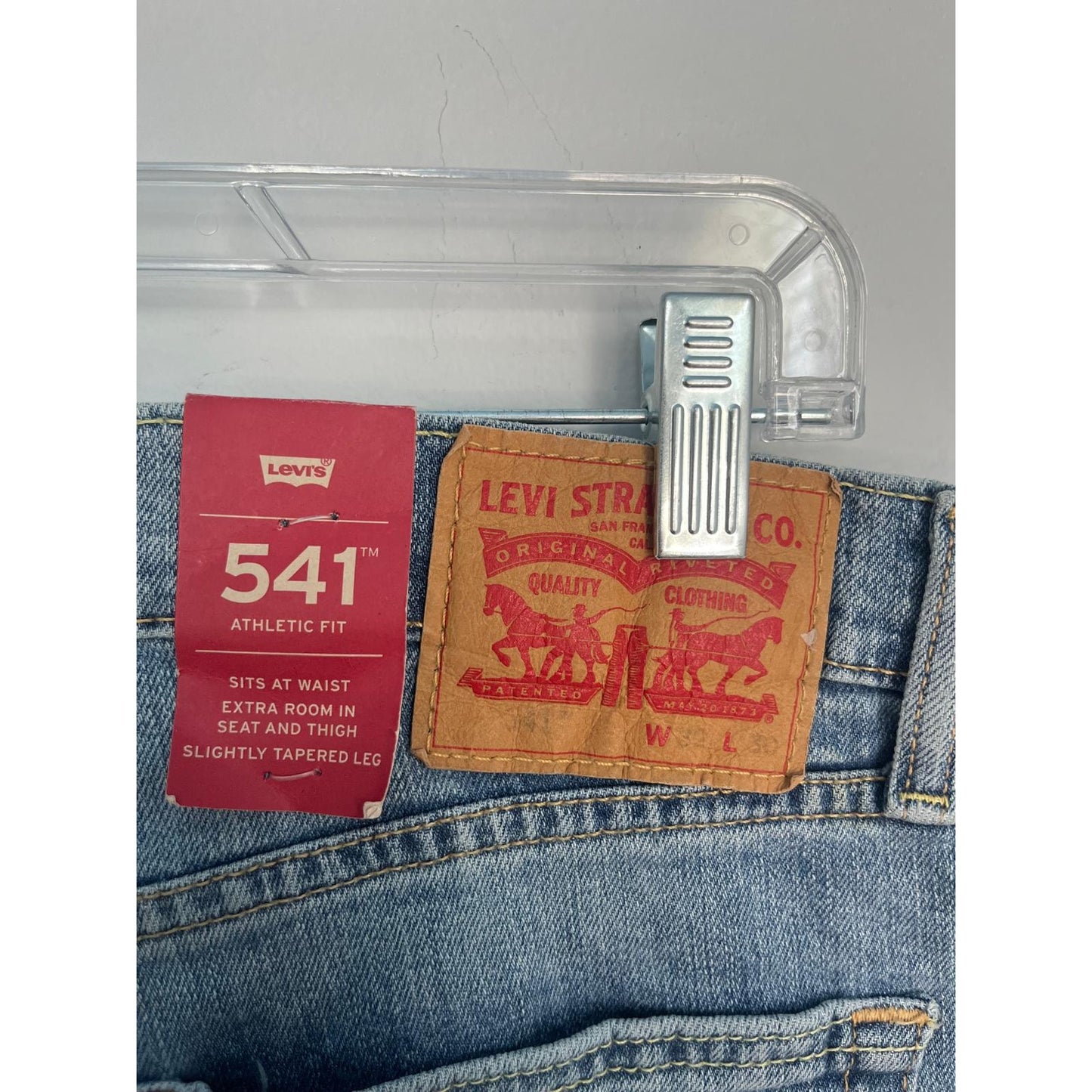 Levis 541 Denim Shorts Women 32 Distressed Raw Hem High Rise