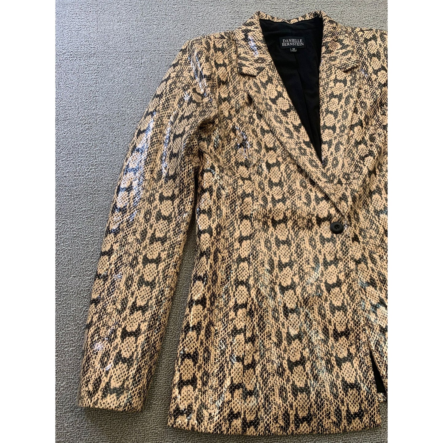 Danielle Bernstein Women's M Snake Print Tan Brown Black Blazer Faux Snake Skin