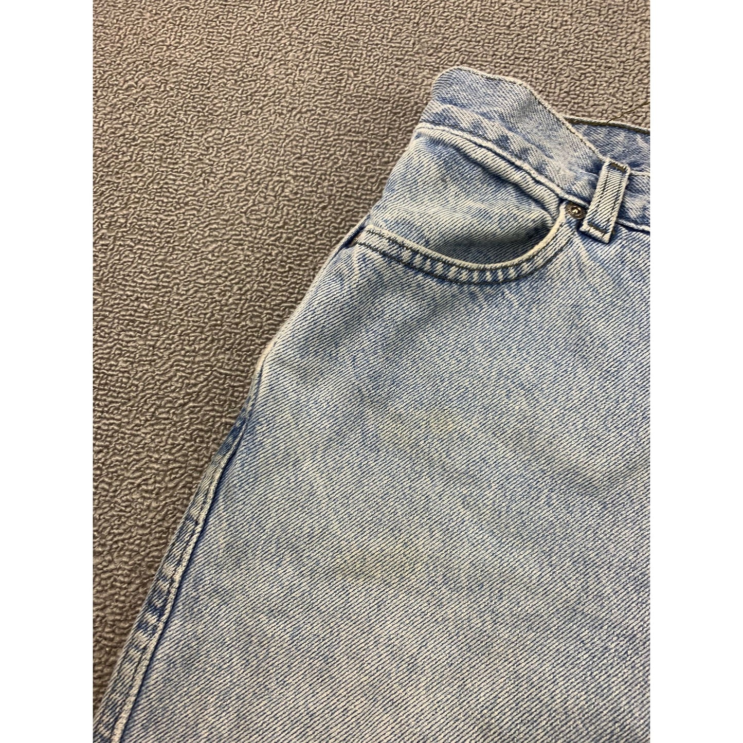 Harley-Davidson Men's 32 Light Wash Frayed Hem Denim Shorts Biker (90s–Y2K)