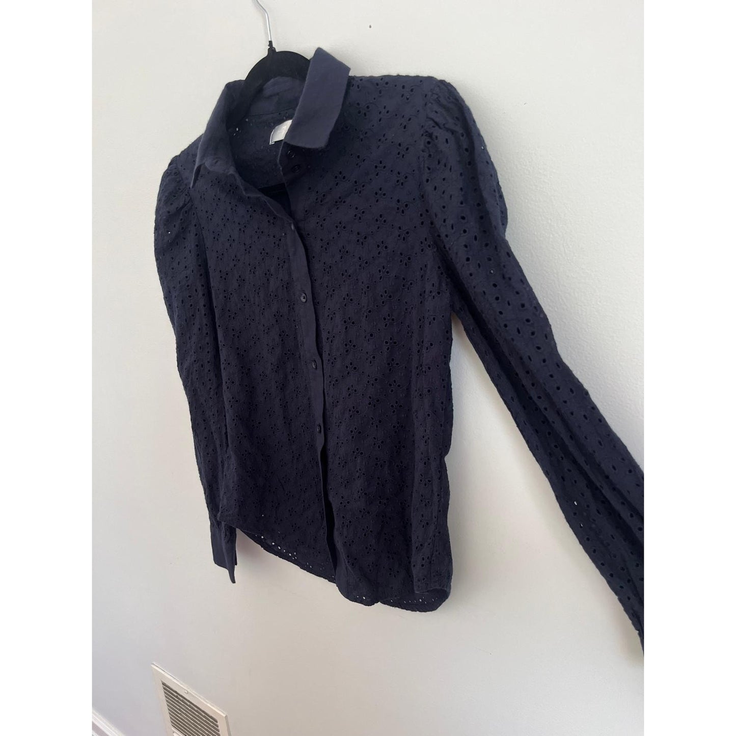 7 For All Mankind Eyelet Button Down Shirt Women XS Navy Blue Blouse Cotton Top