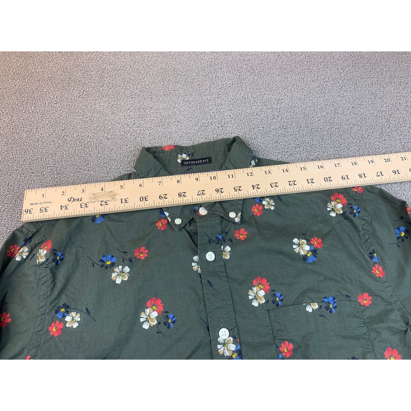 BANANA REPUBLIC Large Green Floral Untucked Fit Long Sleeve Button Down Shirt