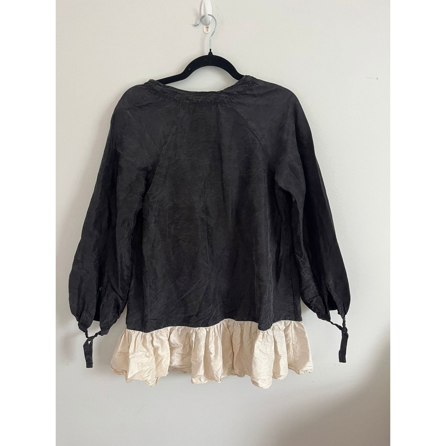 Cynthia Rowley Dress Women XS Black Long Sleeve Ruffle Hem Puff Cuffs Crinkle