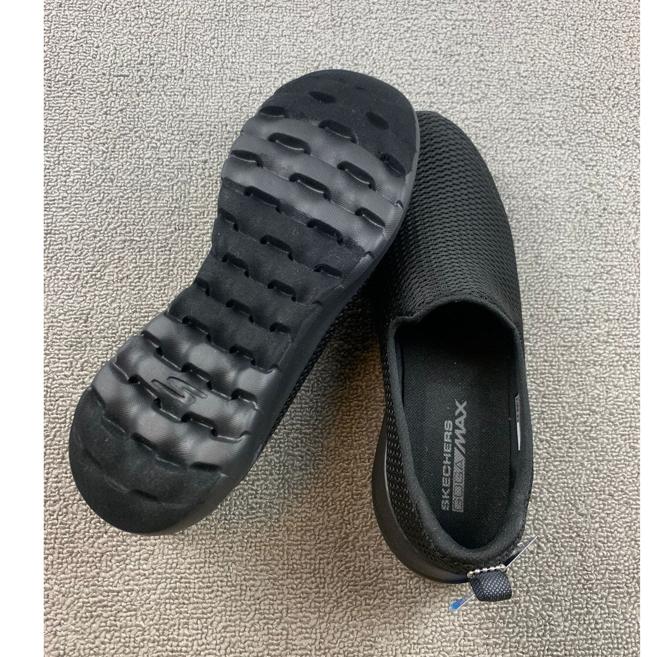 Skechers Goga Max Women US 8 Black Go Walk Shoes Slip-on Comfort Sneakers