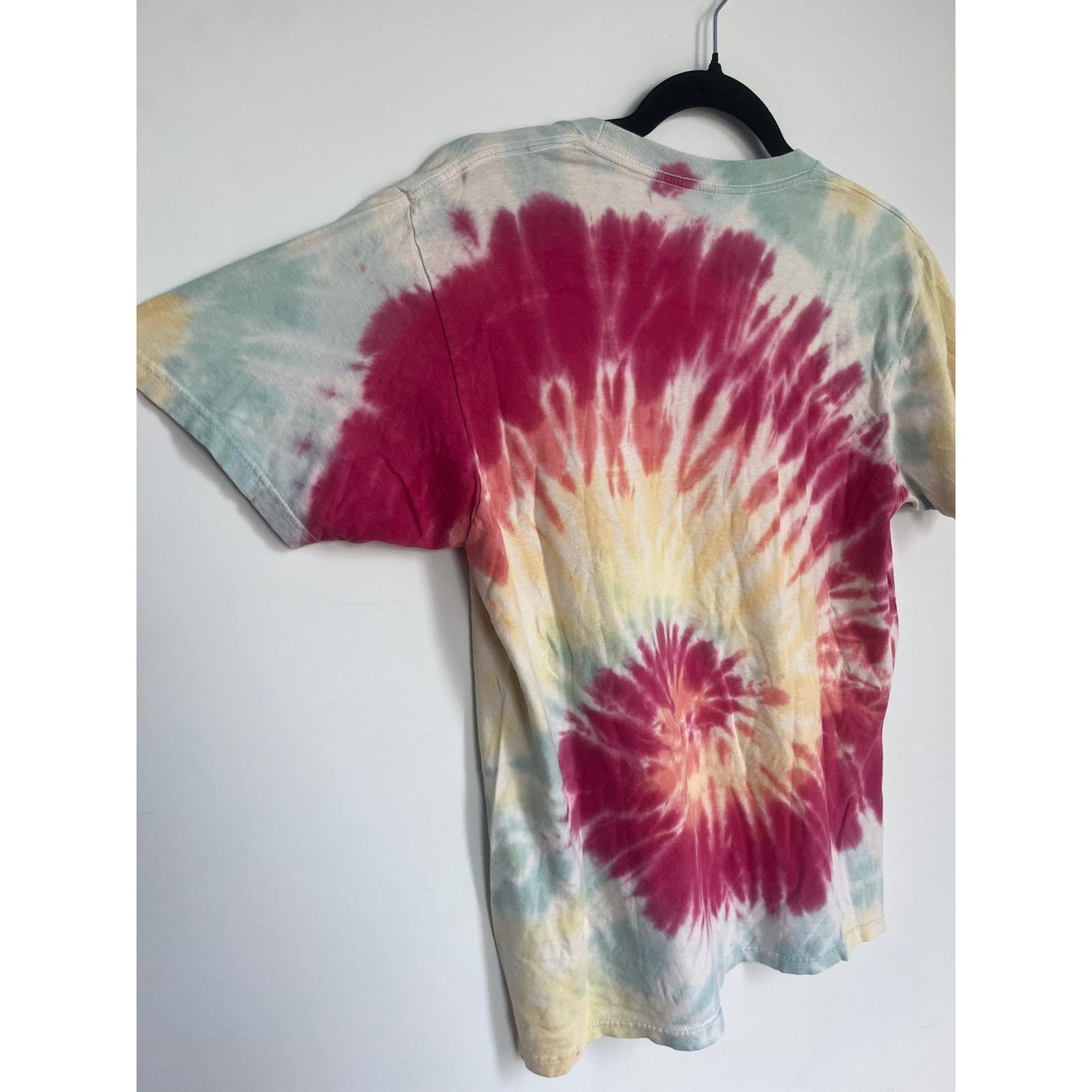 Peanuts Tie Dye T Shirt Men M Woodstock 1969 Rainbow Spiral Graphic Tee