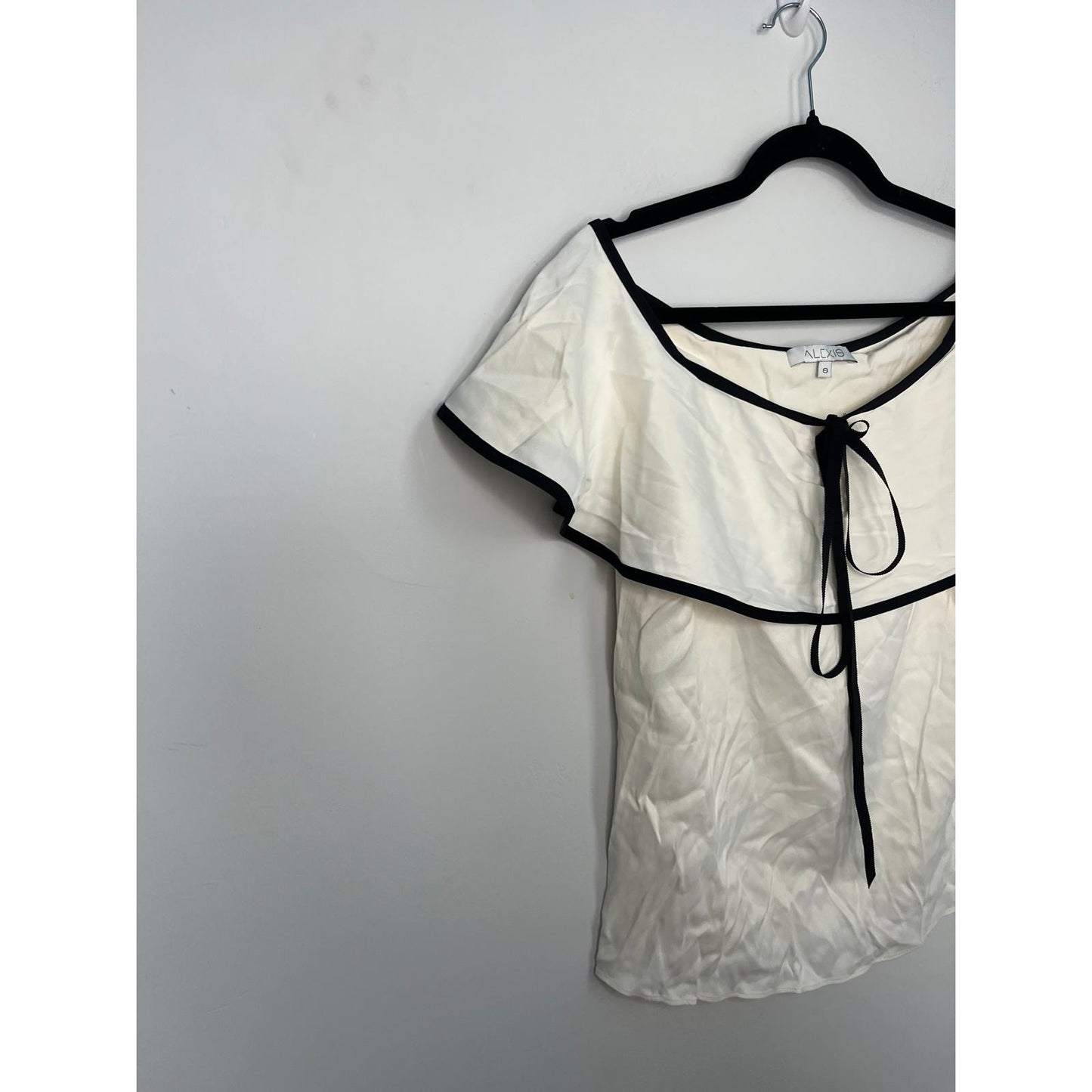 Alexis Ruffle Trim Blouse Women S Contrast Tie Bow Short Sleeve