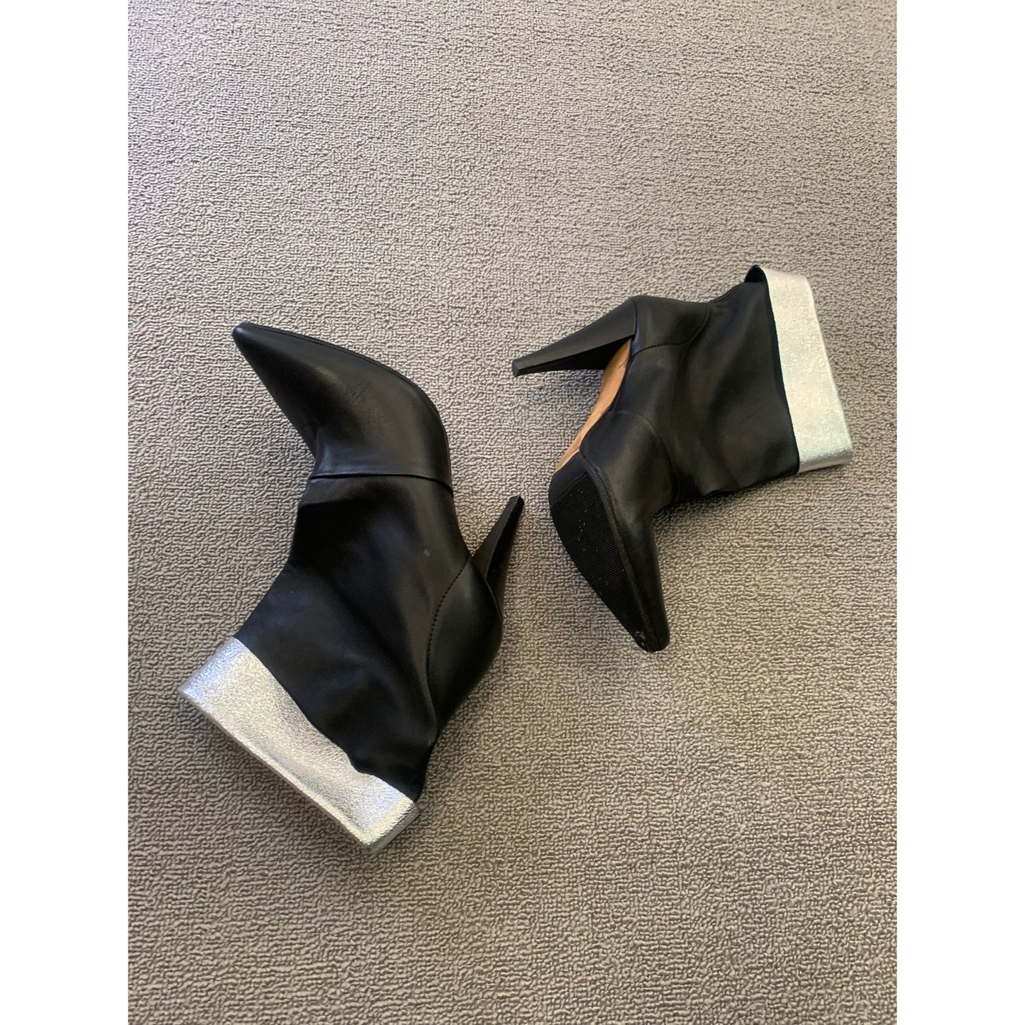 IRO Women Size 38 Black Silver Leather Ankle Boots