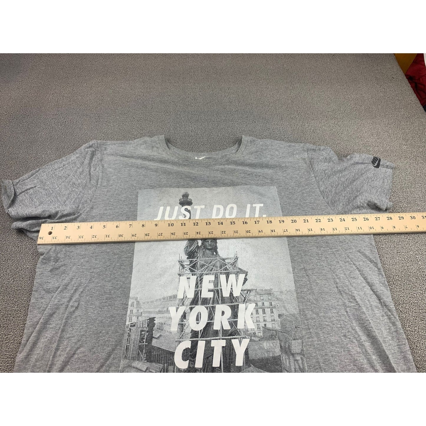 Nike The Nike Tee Men's XXL Gray Statue Of Liberty New York City