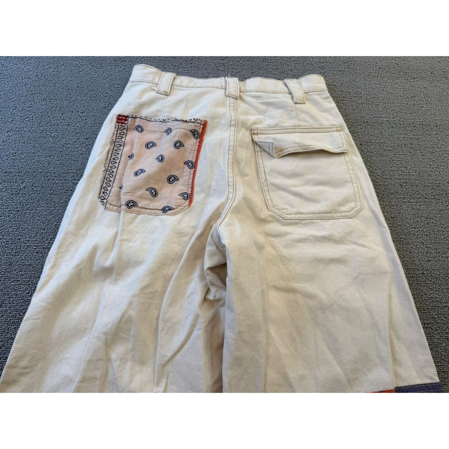 BDG Urban Outfitters Women's Size 26 White Denim Patchwork Bandana Wide Leg Jean